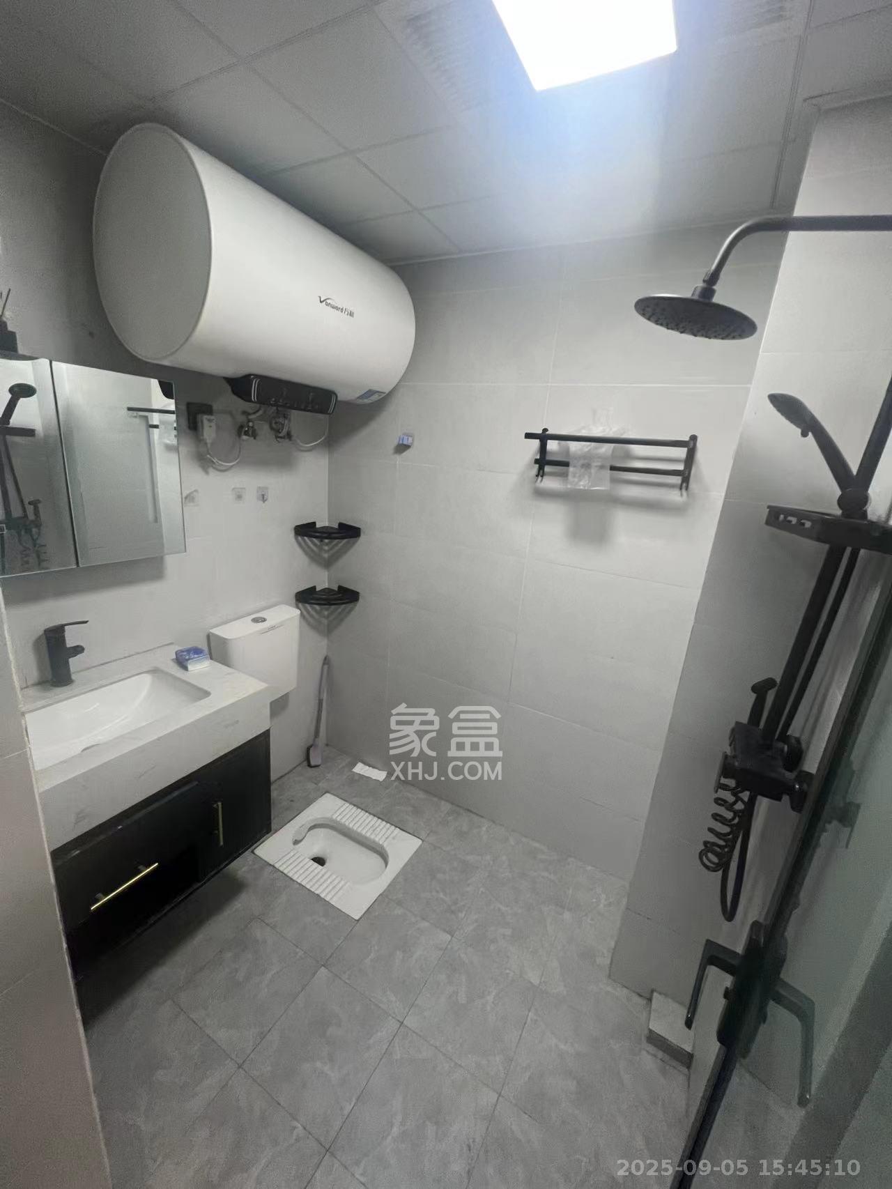 中南国际眼镜城(中伟商业中心)  1室1厅1卫    1500.0元/月 中南国际眼镜城(中伟商业中心)  1室1厅1卫    1500.0元/月室内图