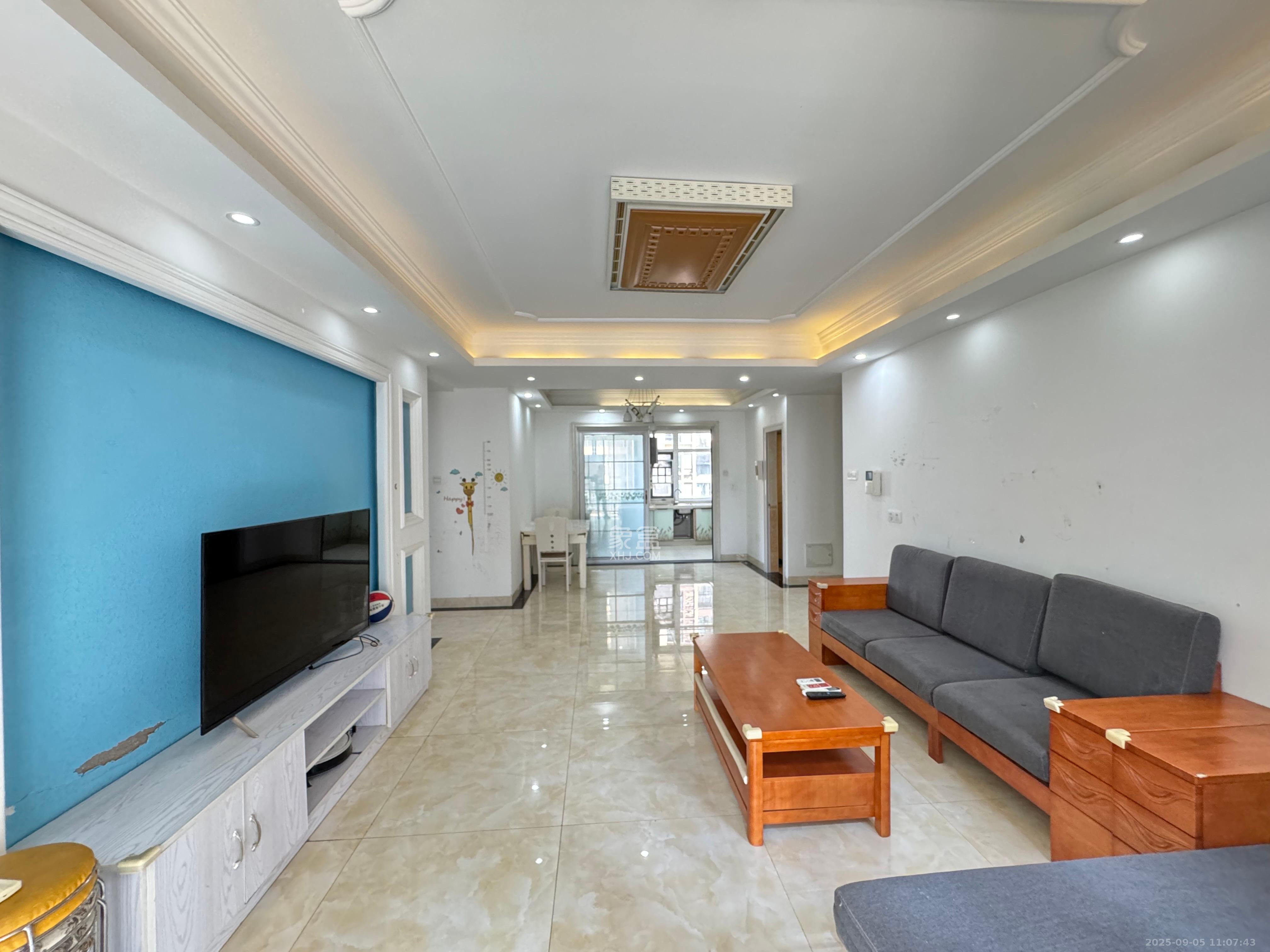 美利新世界 3室2厅2卫 1900.0元/月 美利新世界 3室2厅2卫 1900.0元/月室内图