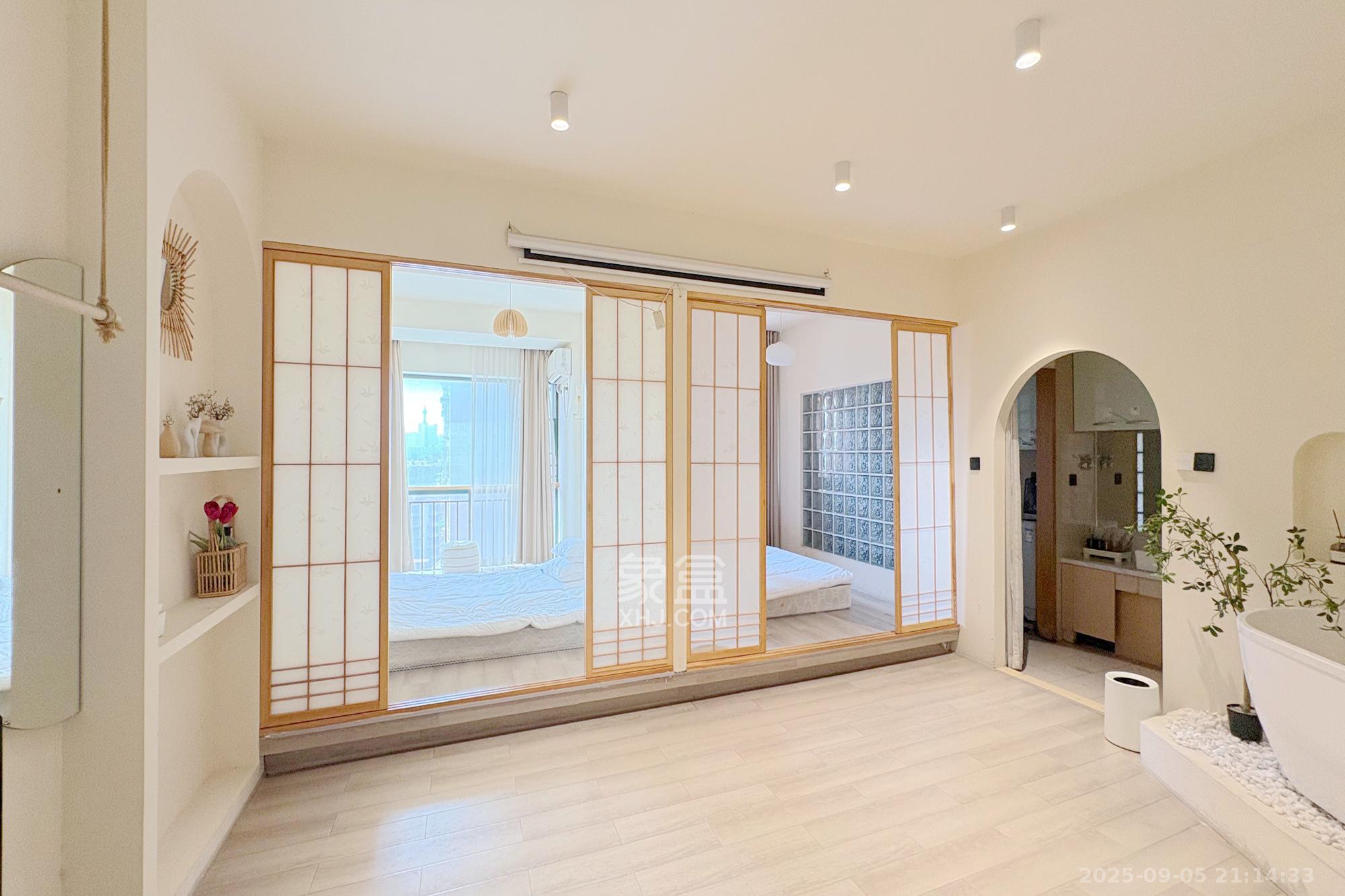 新青年公寓 2室1厅1卫 63.0万 新青年公寓 2室1厅1卫 63.0万客厅