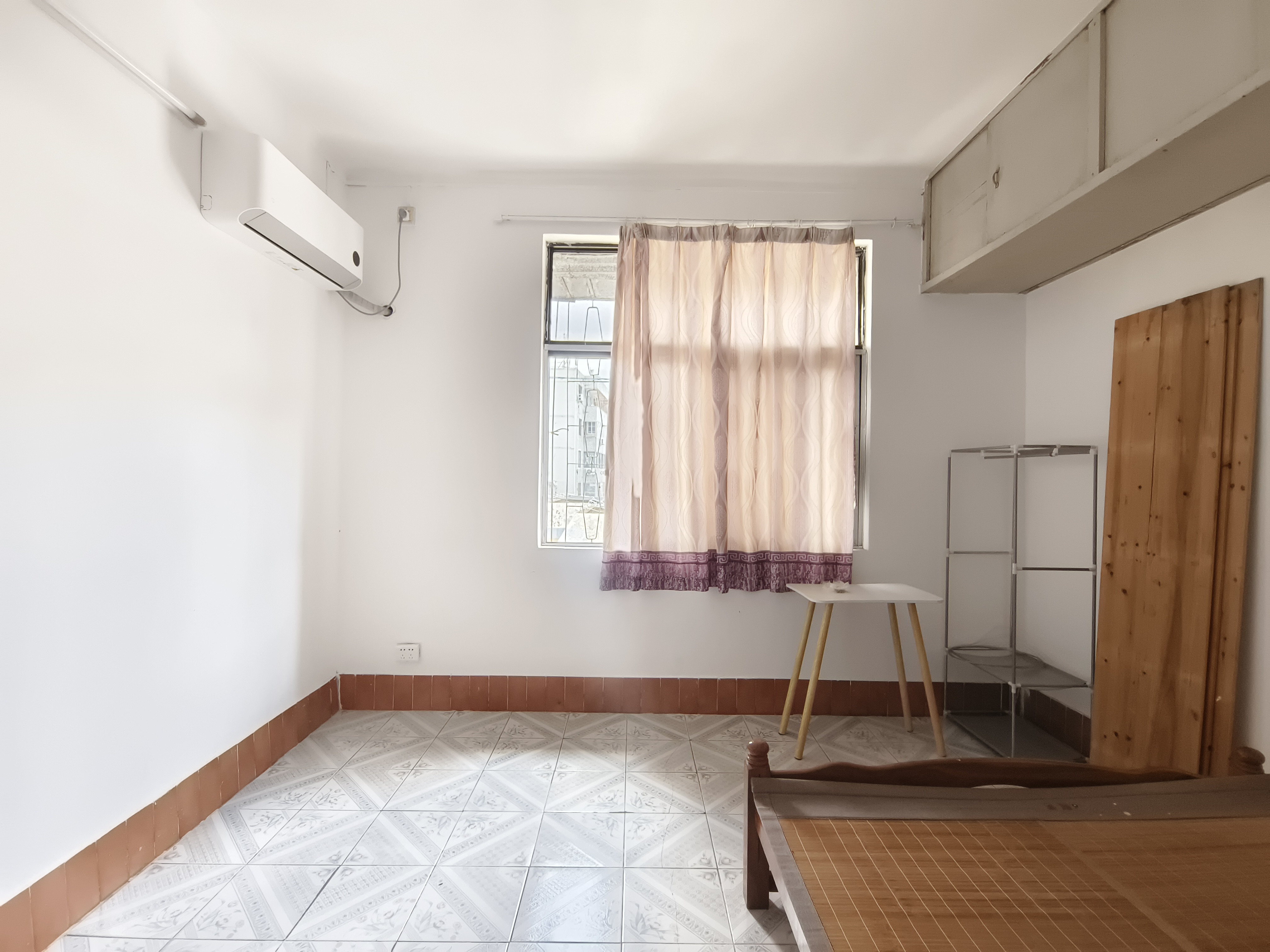 复转军官公寓 3室2厅1卫 1700.0元/月 复转军官公寓 3室2厅1卫 1700.0元/月室内图