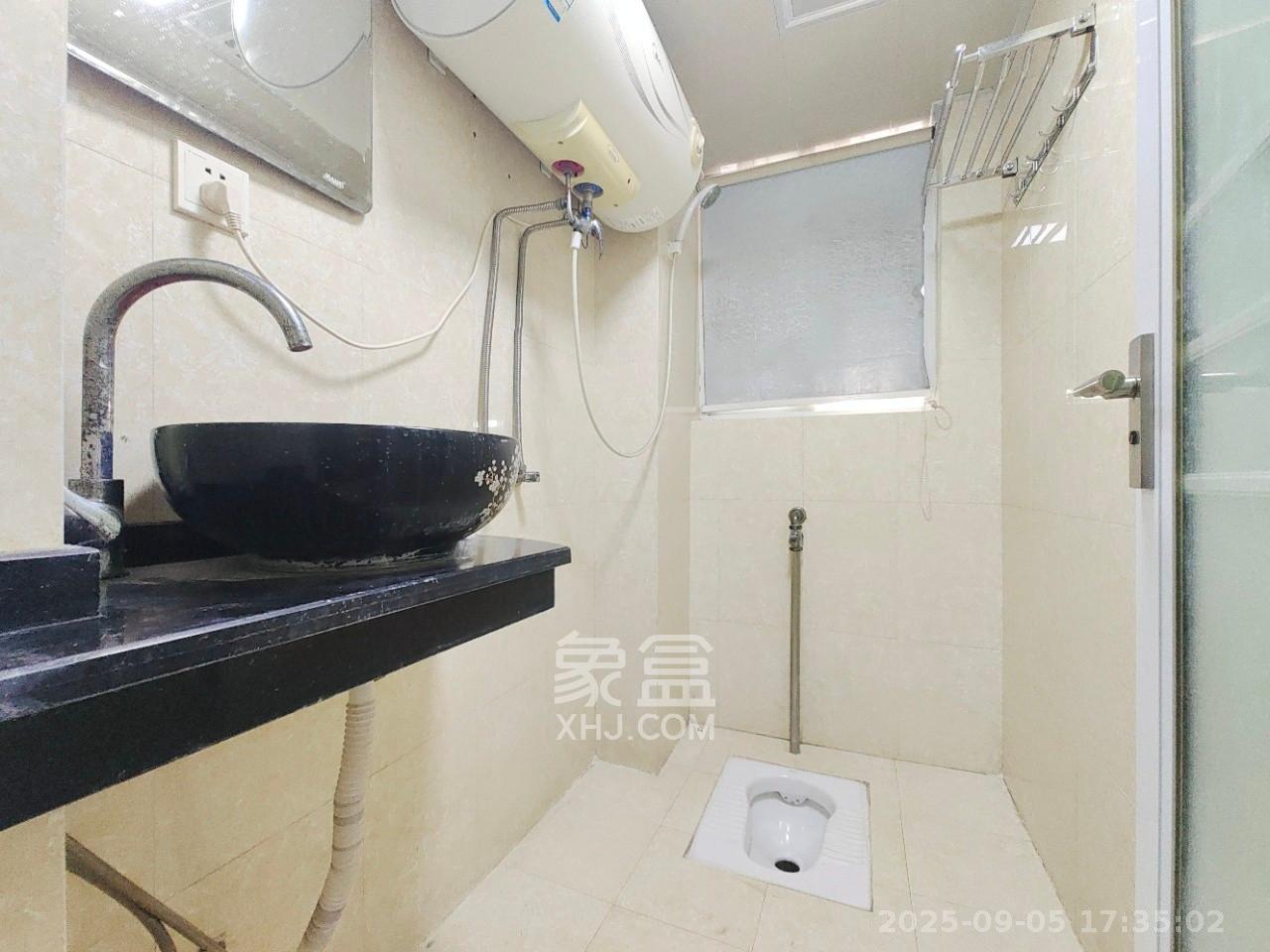 星典时代  4室2厅2卫    4000.0元/月室内图