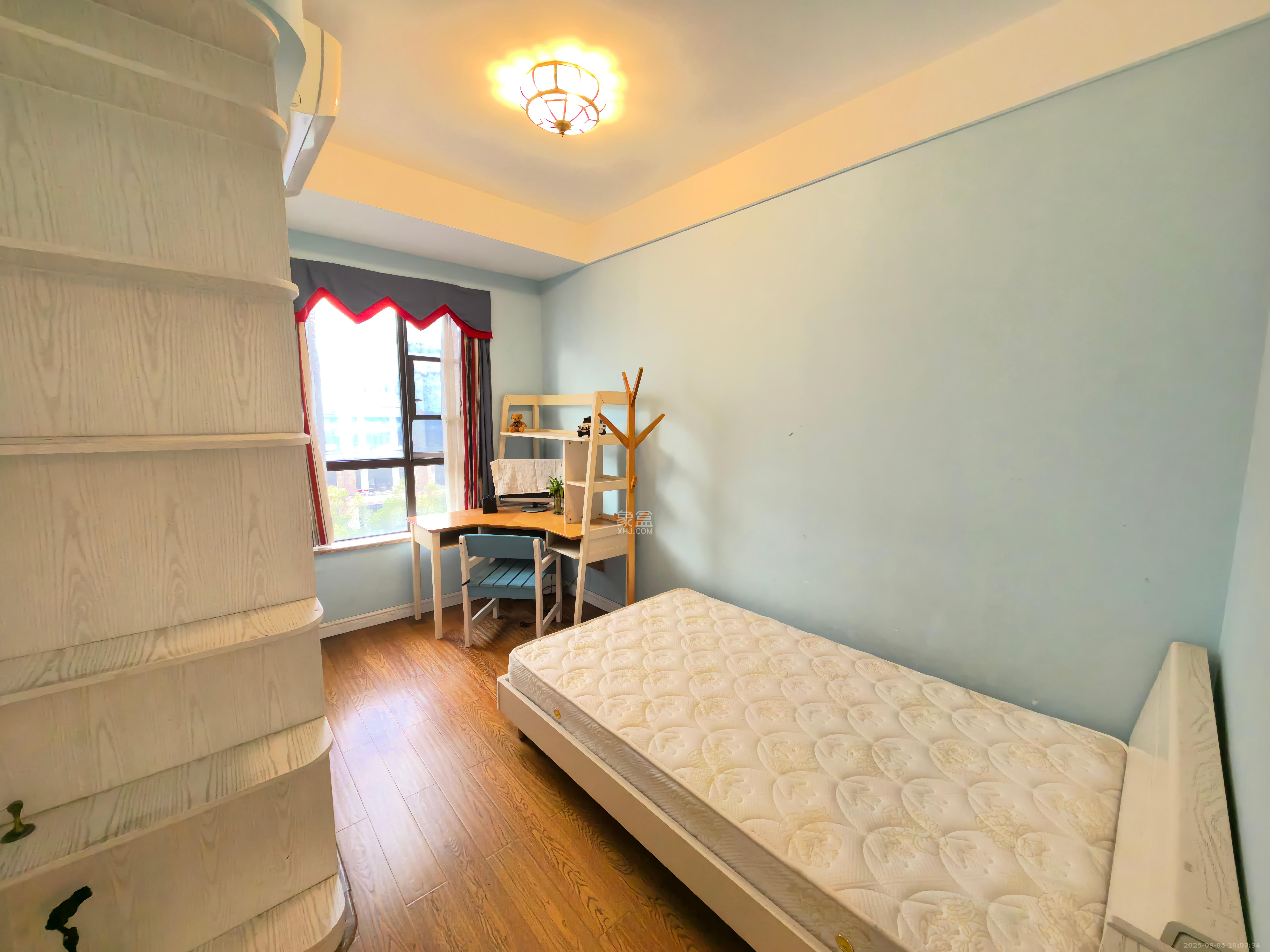 奥林匹克花园贡院一期  3室2厅1卫    2600.0元/月 奥林匹克花园贡院一期  3室2厅1卫    2600.0元/月室内图