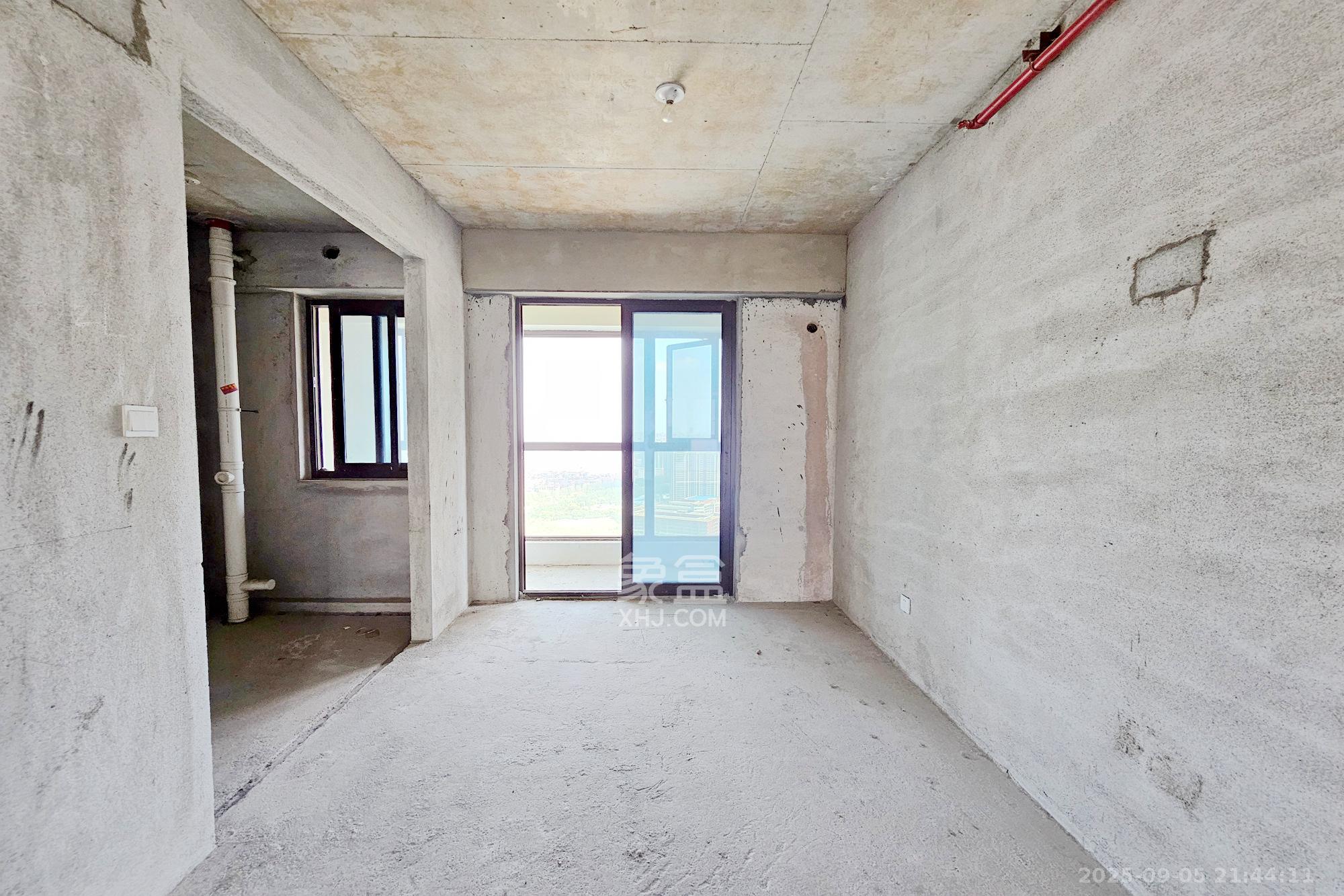 明昇壹城(明昇时代广场)二期 4室2厅2卫 175.0万 明昇壹城(明昇时代广场)二期 4室2厅2卫 175.0万客厅