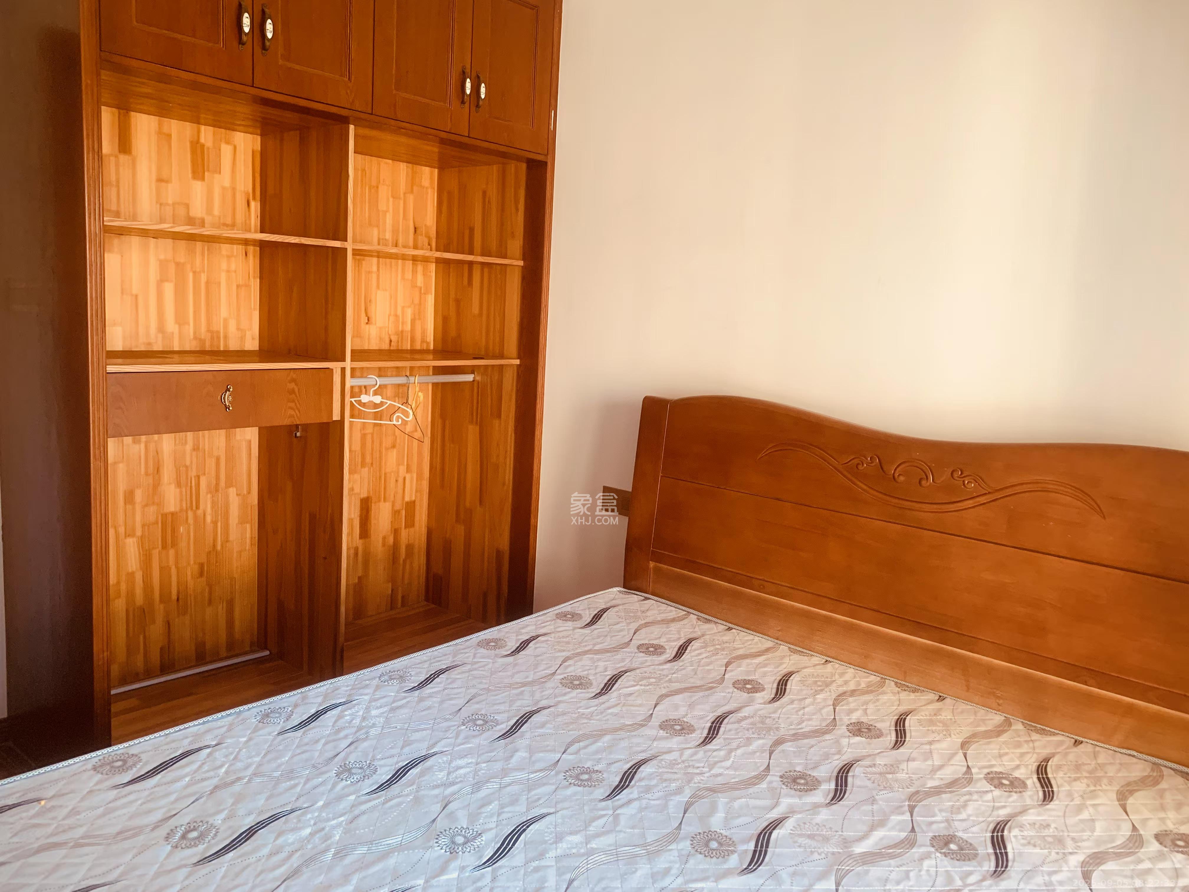 嘉华城(一期) 4室2厅1卫 3000.0元/月 嘉华城(一期) 4室2厅1卫 3000.0元/月室内图