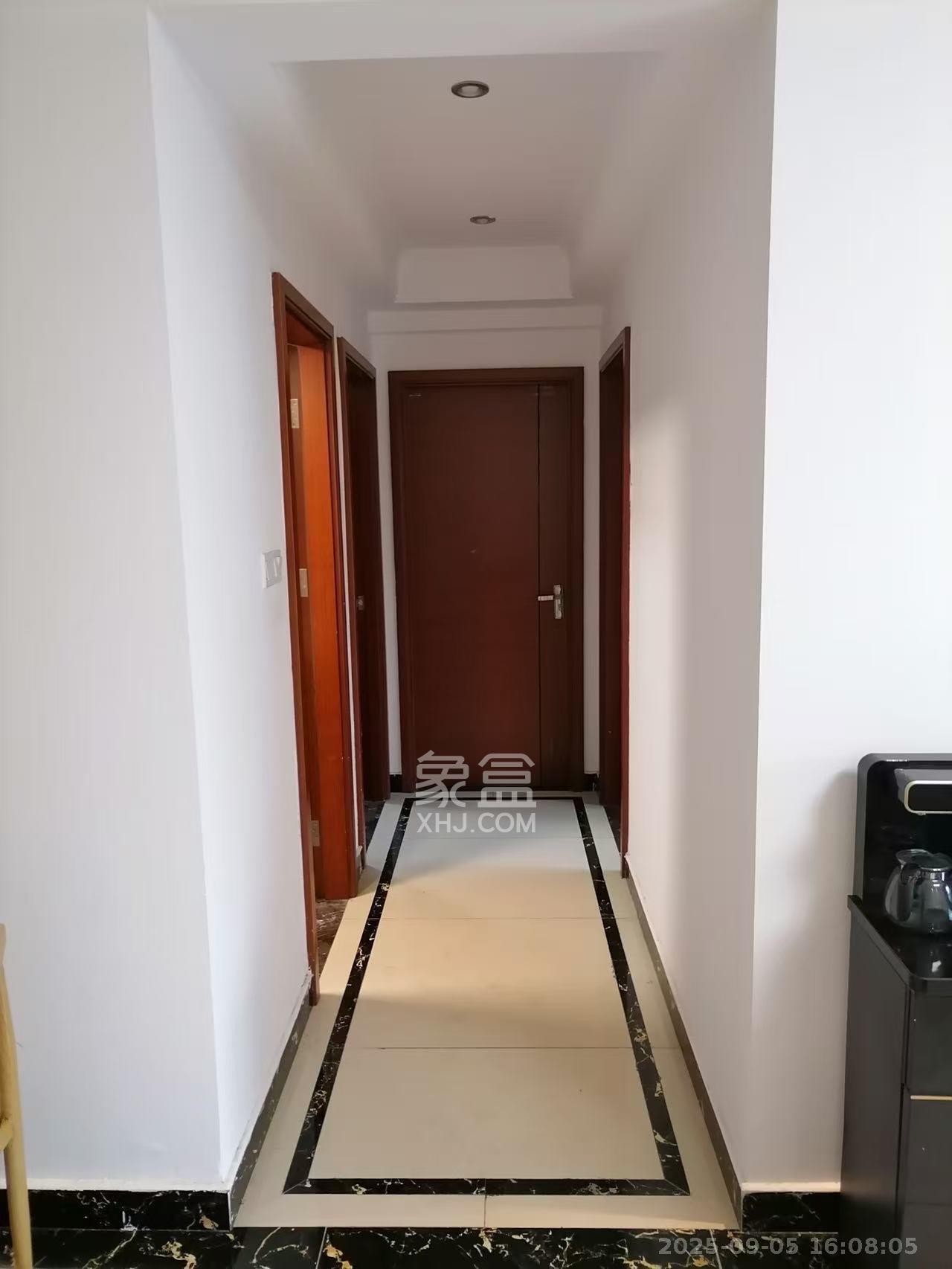 中海国际五期  3室2厅2卫    2200.0元/月室内图