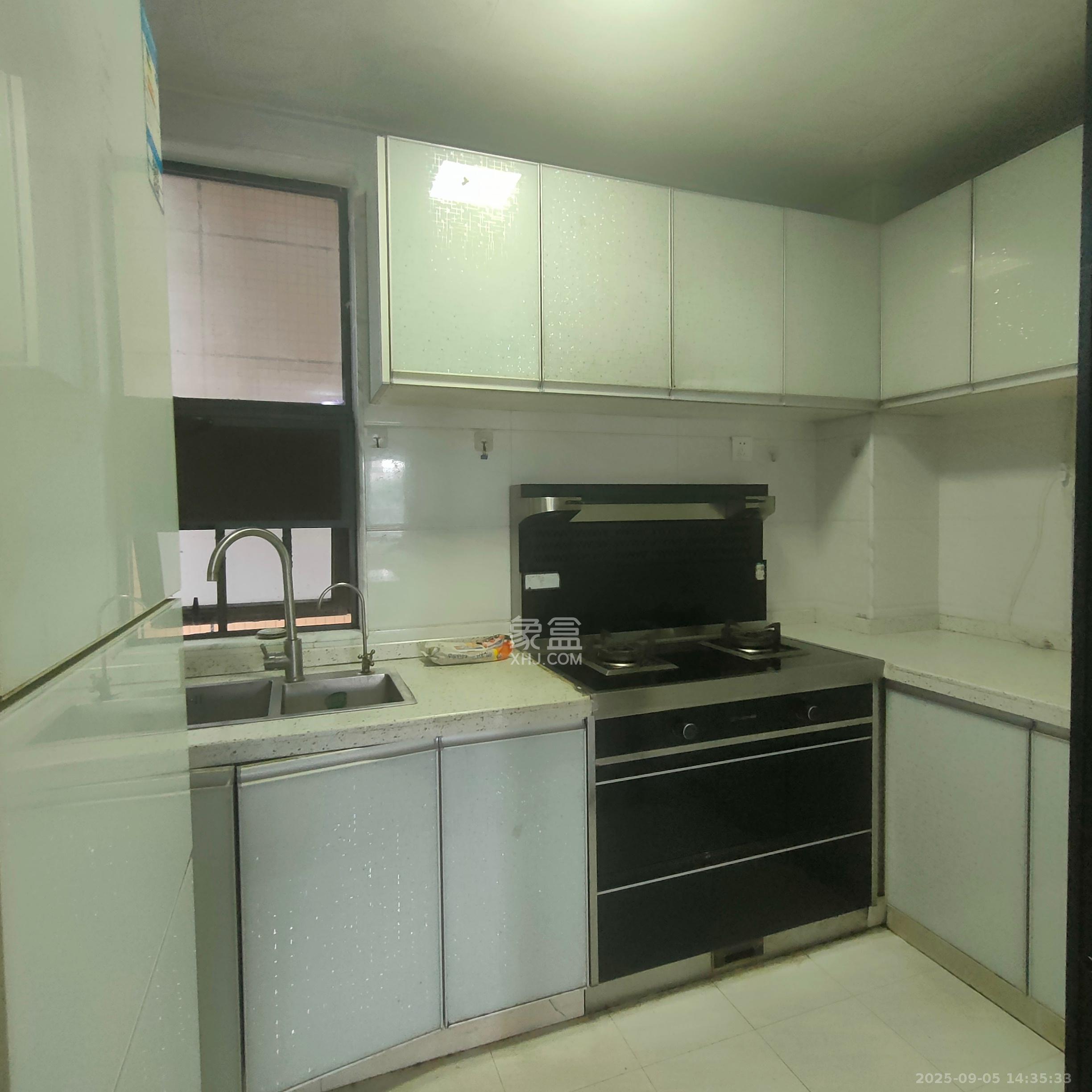 汇一城(汇壹公馆)  2室1厅1卫    2000.0元/月 汇一城(汇壹公馆)  2室1厅1卫    2000.0元/月室内图