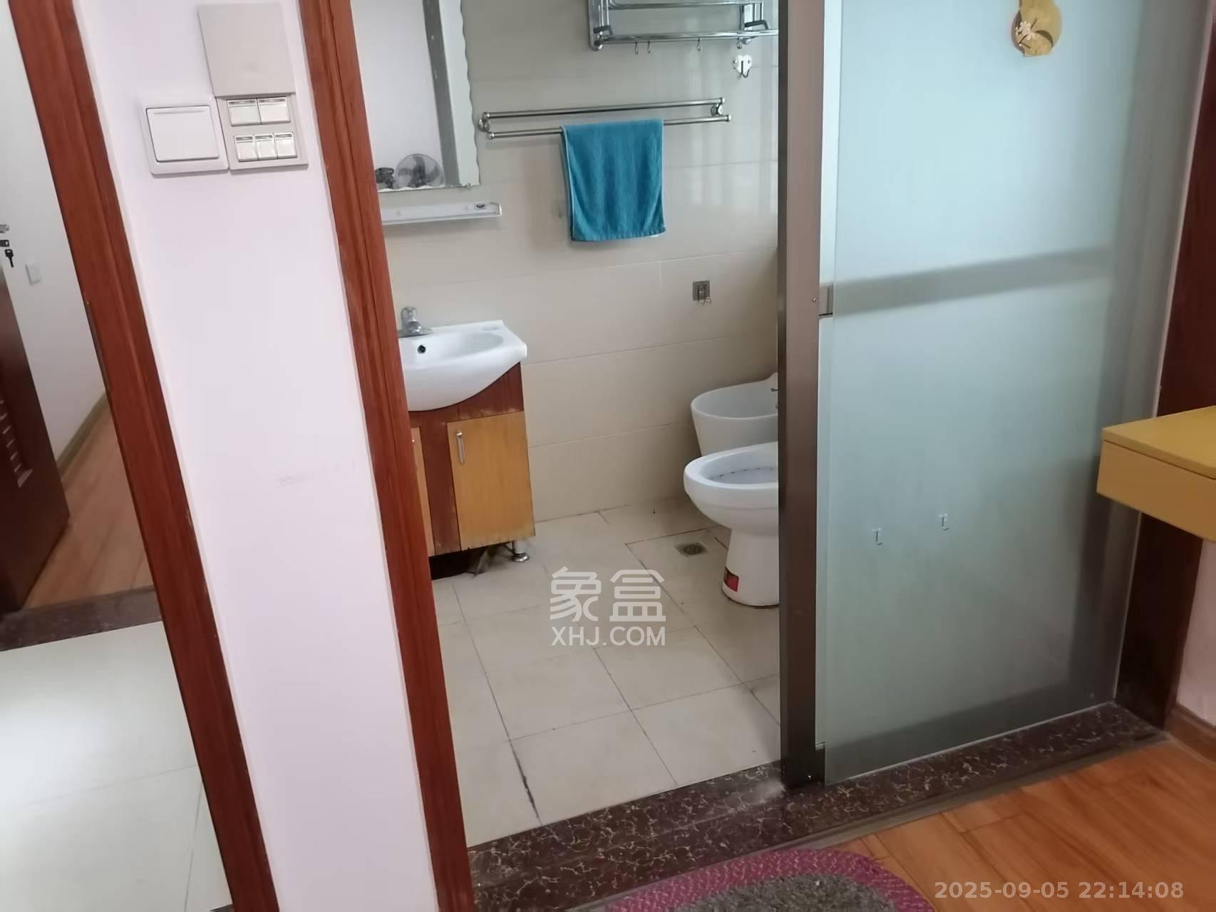 楚天中苑  3室1厅1卫    1700.0元/月 楚天中苑  3室1厅1卫    1700.0元/月室内图