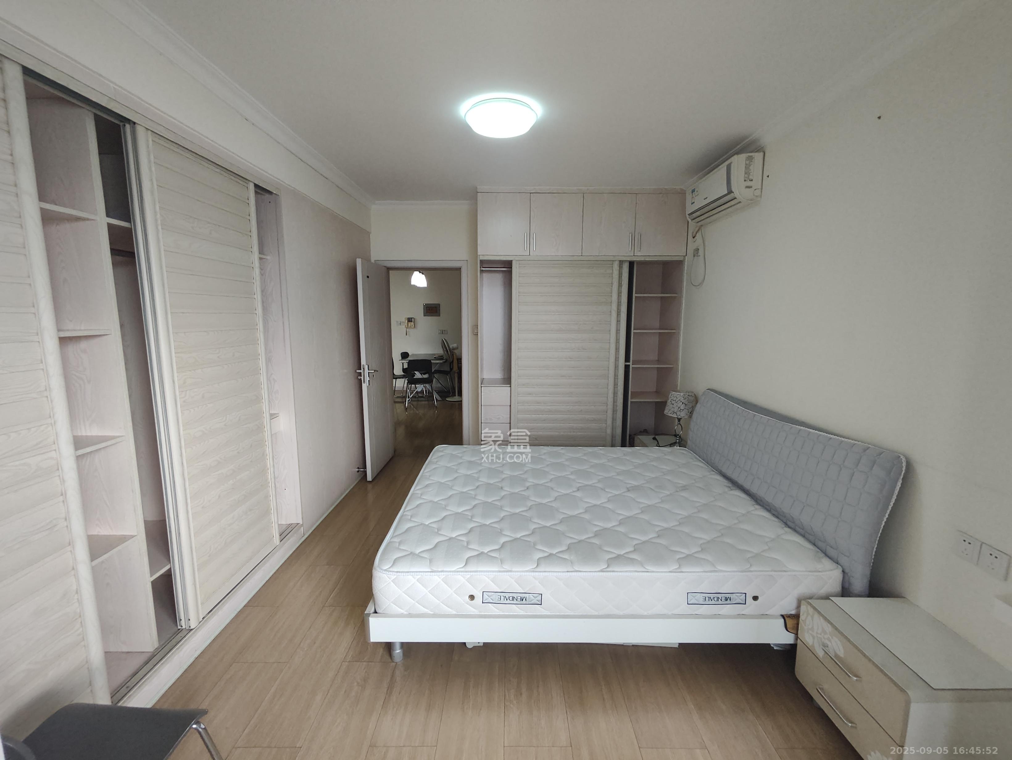 南国新城 2室2厅1卫 2000.0元/月 南国新城 2室2厅1卫 2000.0元/月室内图