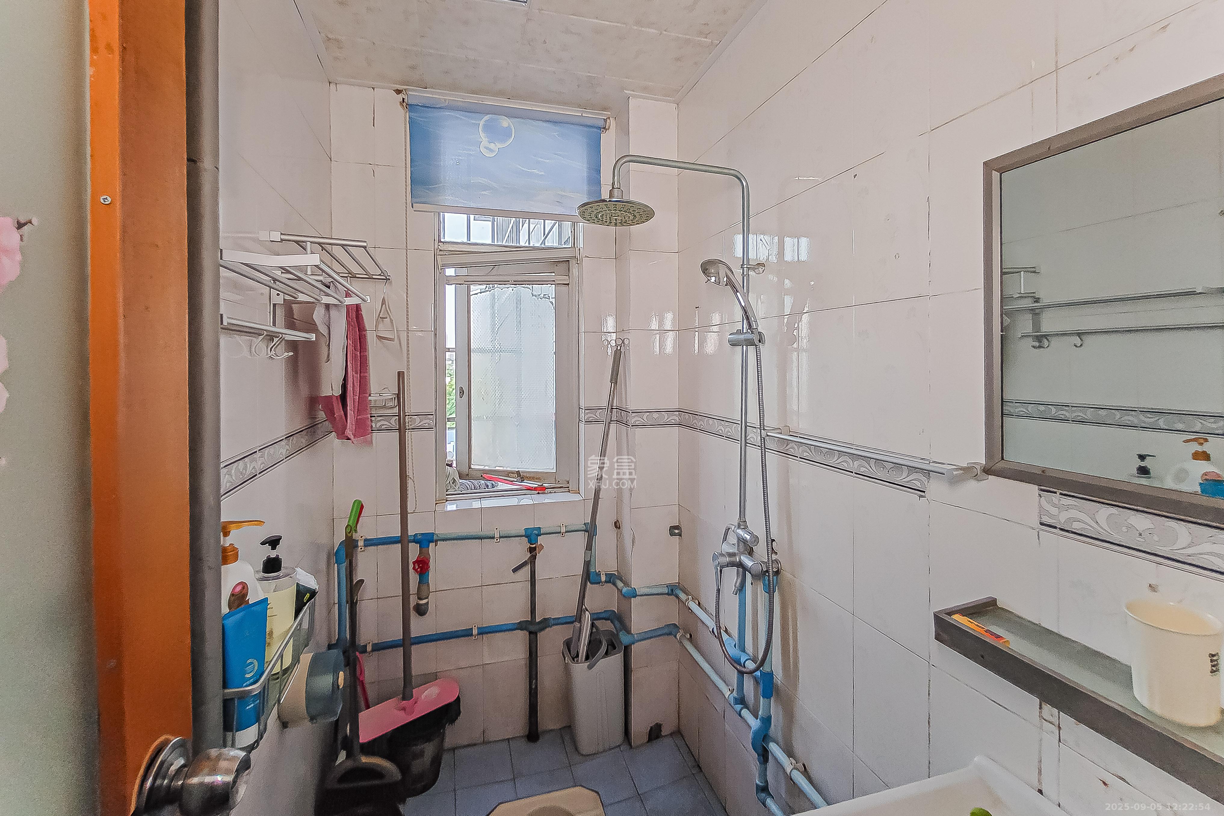 竹园公寓  3室2厅1卫    92.0万 竹园公寓  3室2厅1卫    92.0万卫生间