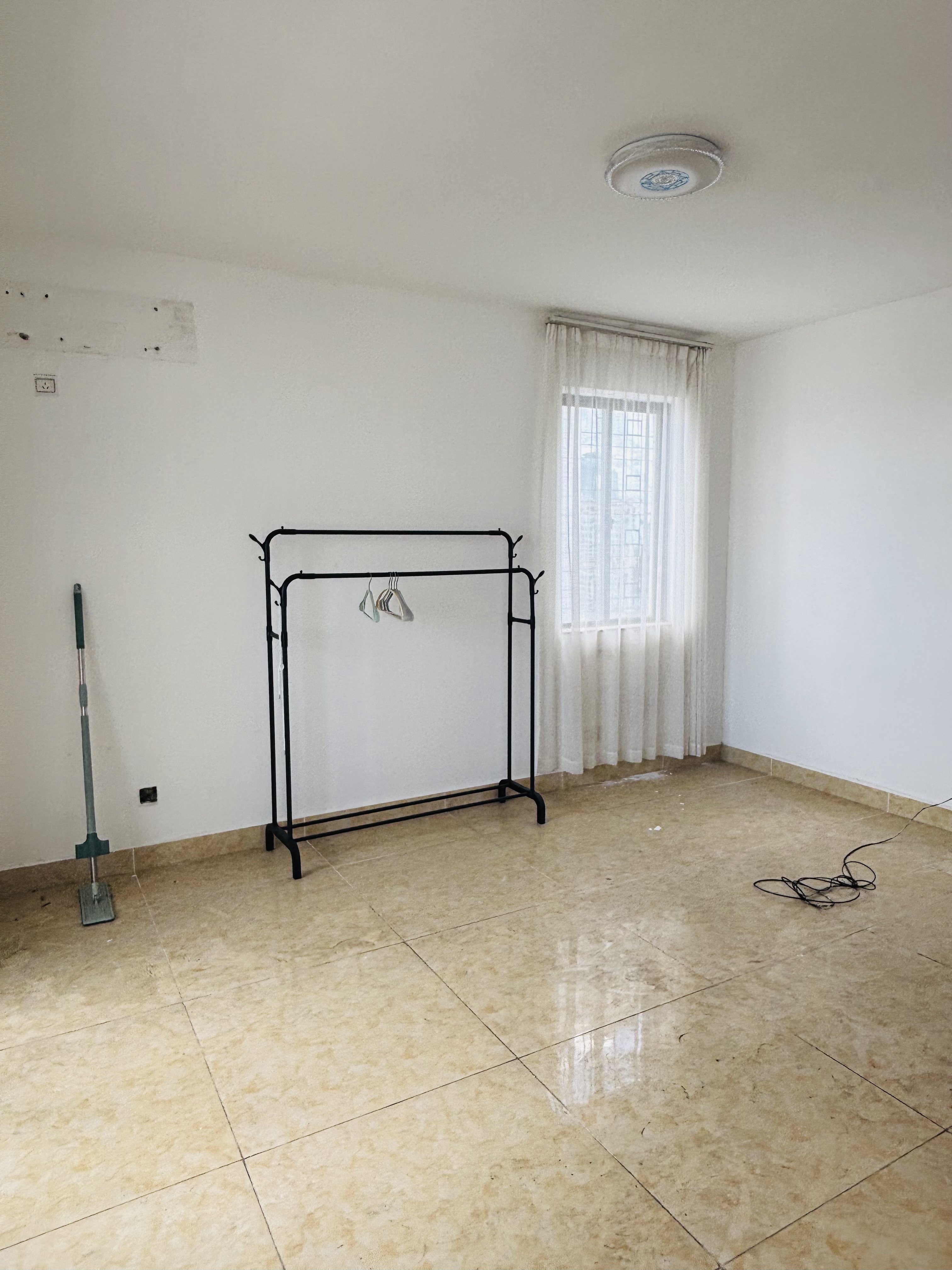 瑞特广场 1室1厅1卫 2000.0元/月 瑞特广场 1室1厅1卫 2000.0元/月室内图