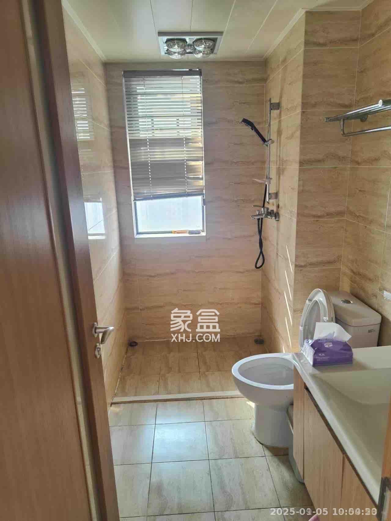 万科魅力之城  1室0厅0卫    2400.0元/月