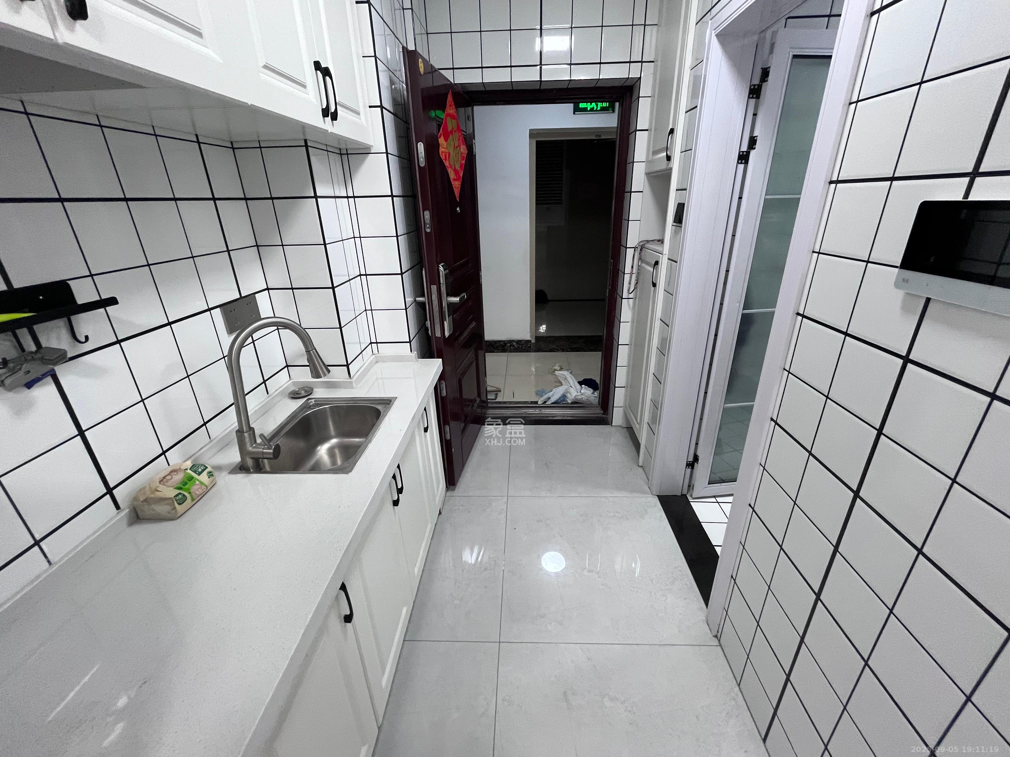 中建悦和城  1室1厅1卫    1400.0元/月室内图