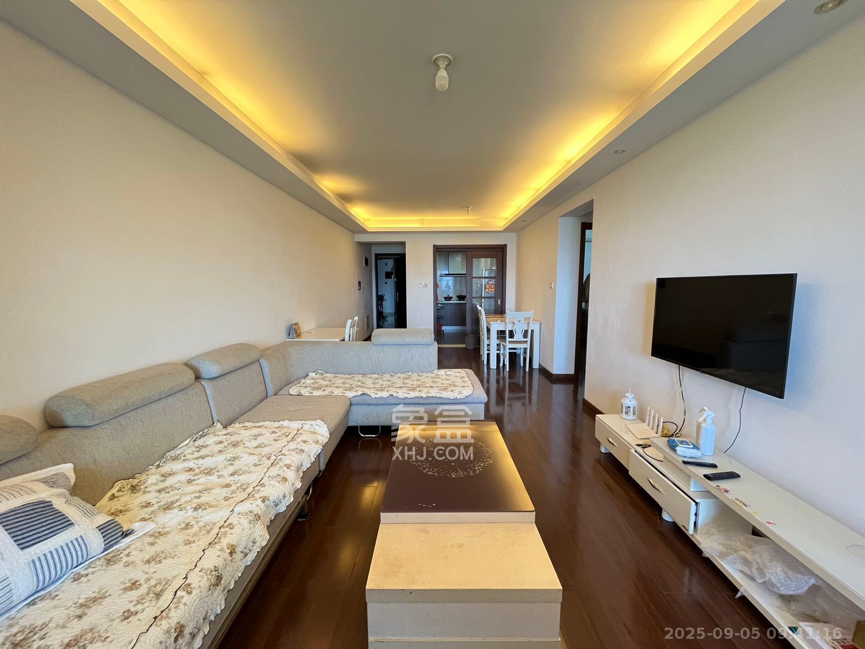 万科金域缇香  3室2厅1卫    3200.0元/月 万科金域缇香  3室2厅1卫    3200.0元/月室内图