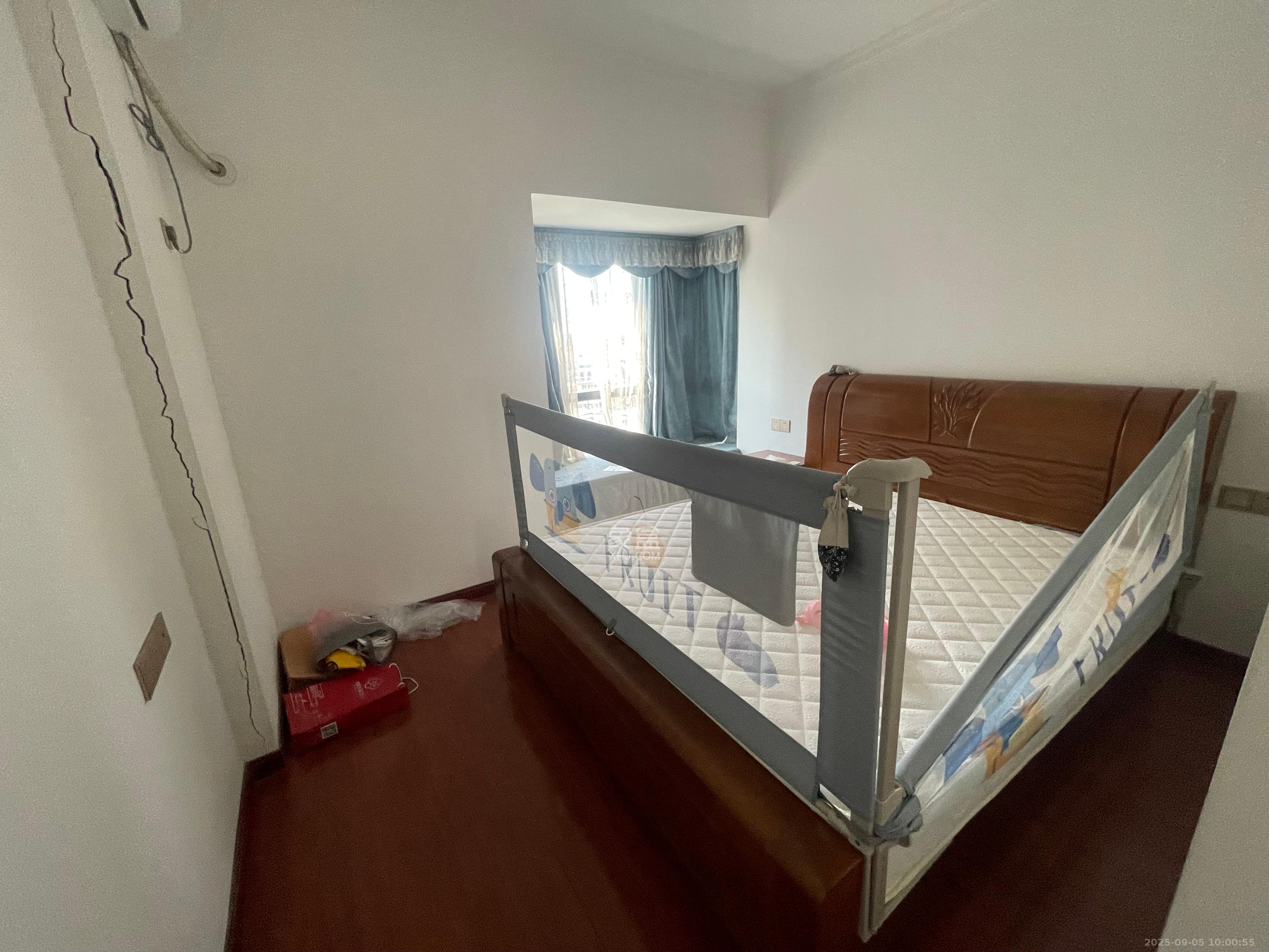 兴康同和家园 3室2厅2卫 2800.0元/月 兴康同和家园 3室2厅2卫 2800.0元/月室内图