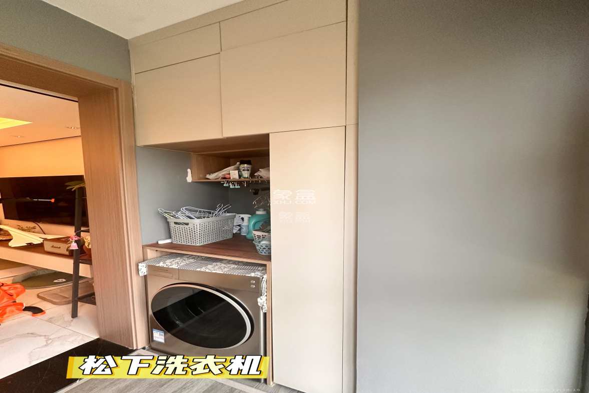 中海麓山境南区 3室2厅2卫 3688.0元/月 中海麓山境南区 3室2厅2卫 3688.0元/月室内图