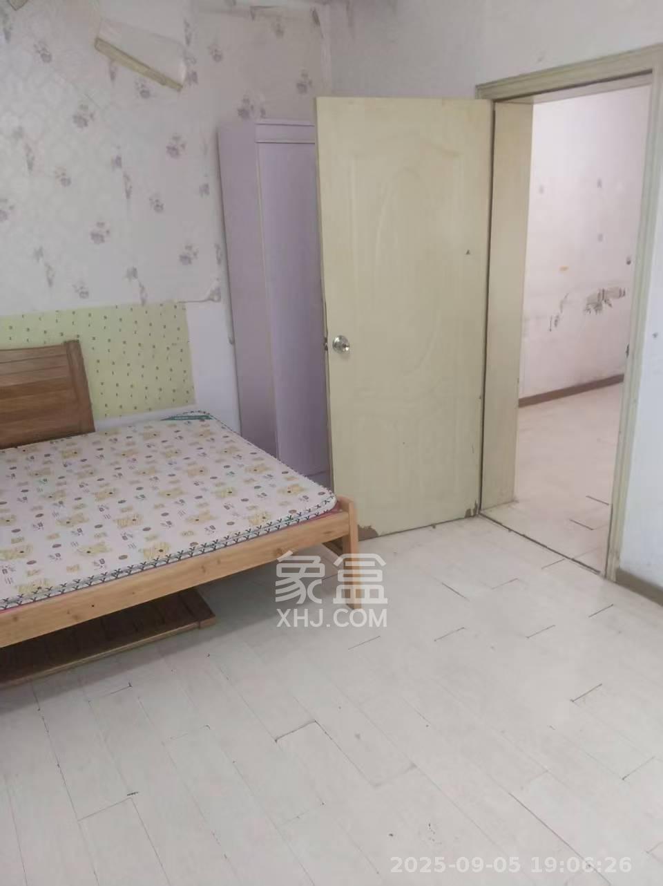轻苑小区  1室1厅1卫   900.00元/月室内图