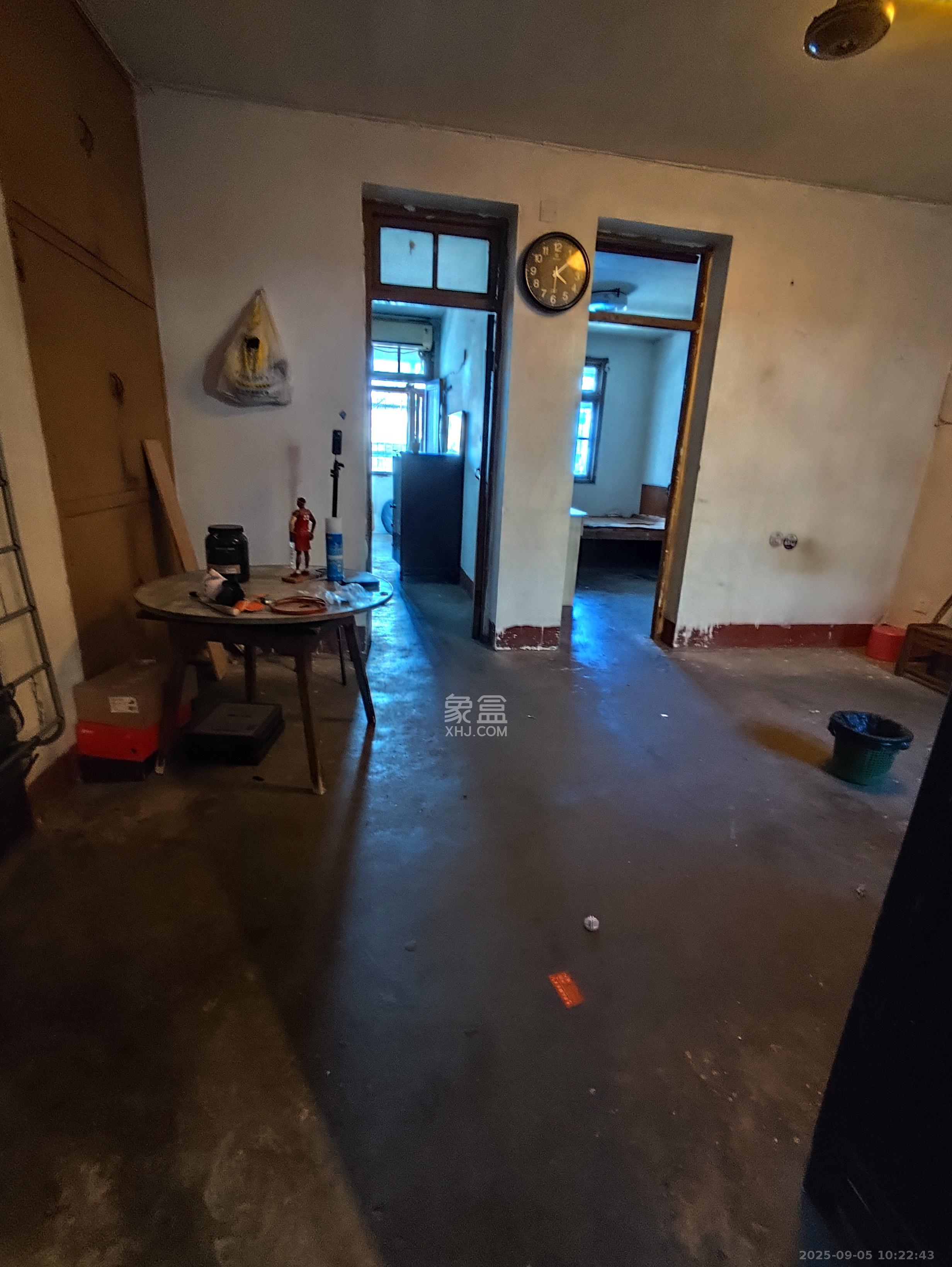 杨家山汽修厂宿舍  2室2厅1卫    1500.0元/月 杨家山汽修厂宿舍  2室2厅1卫    1500.0元/月室内图