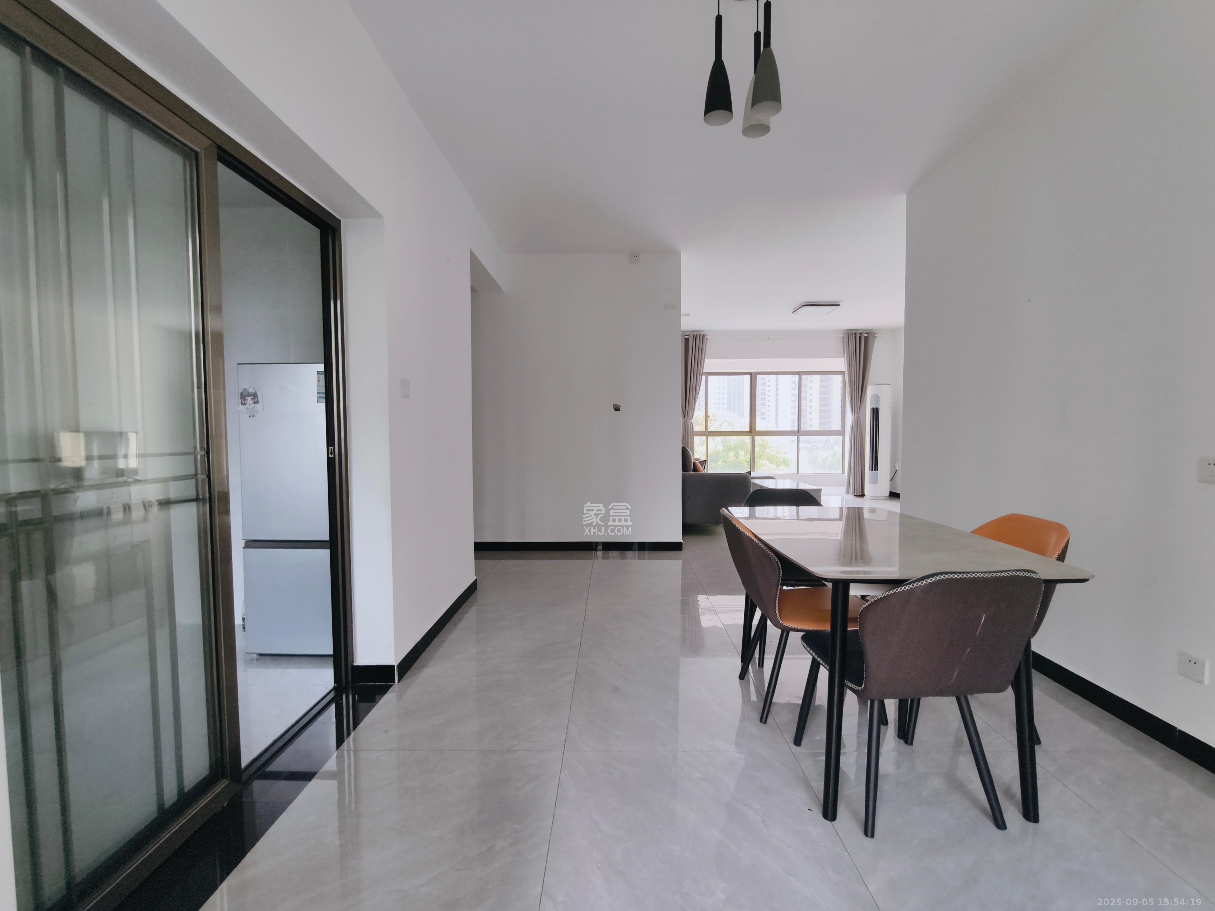 金广星苑  3室2厅2卫    2400.0元/月 金广星苑  3室2厅2卫    2400.0元/月室内图