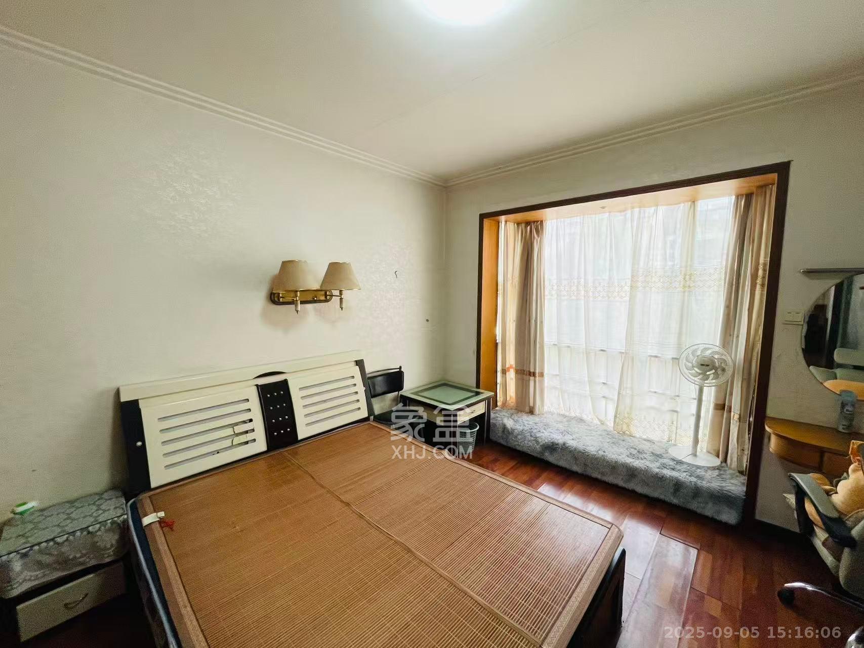 东方新城 1室0厅0卫 2500.0元/月 东方新城 1室0厅0卫 2500.0元/月室内图