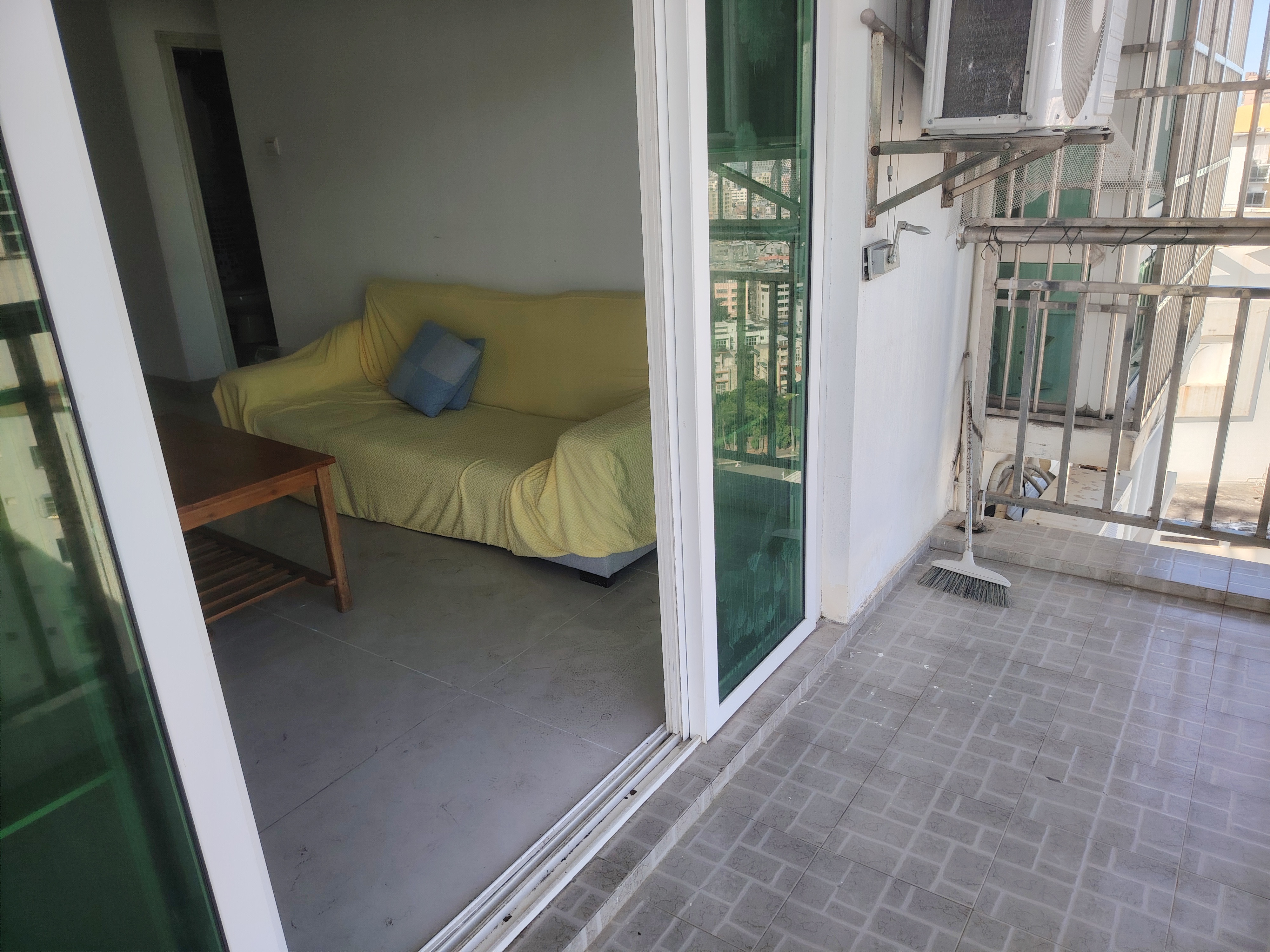 华宝雅苑 2室2厅1卫 2400.0元/月 华宝雅苑 2室2厅1卫 2400.0元/月室内图