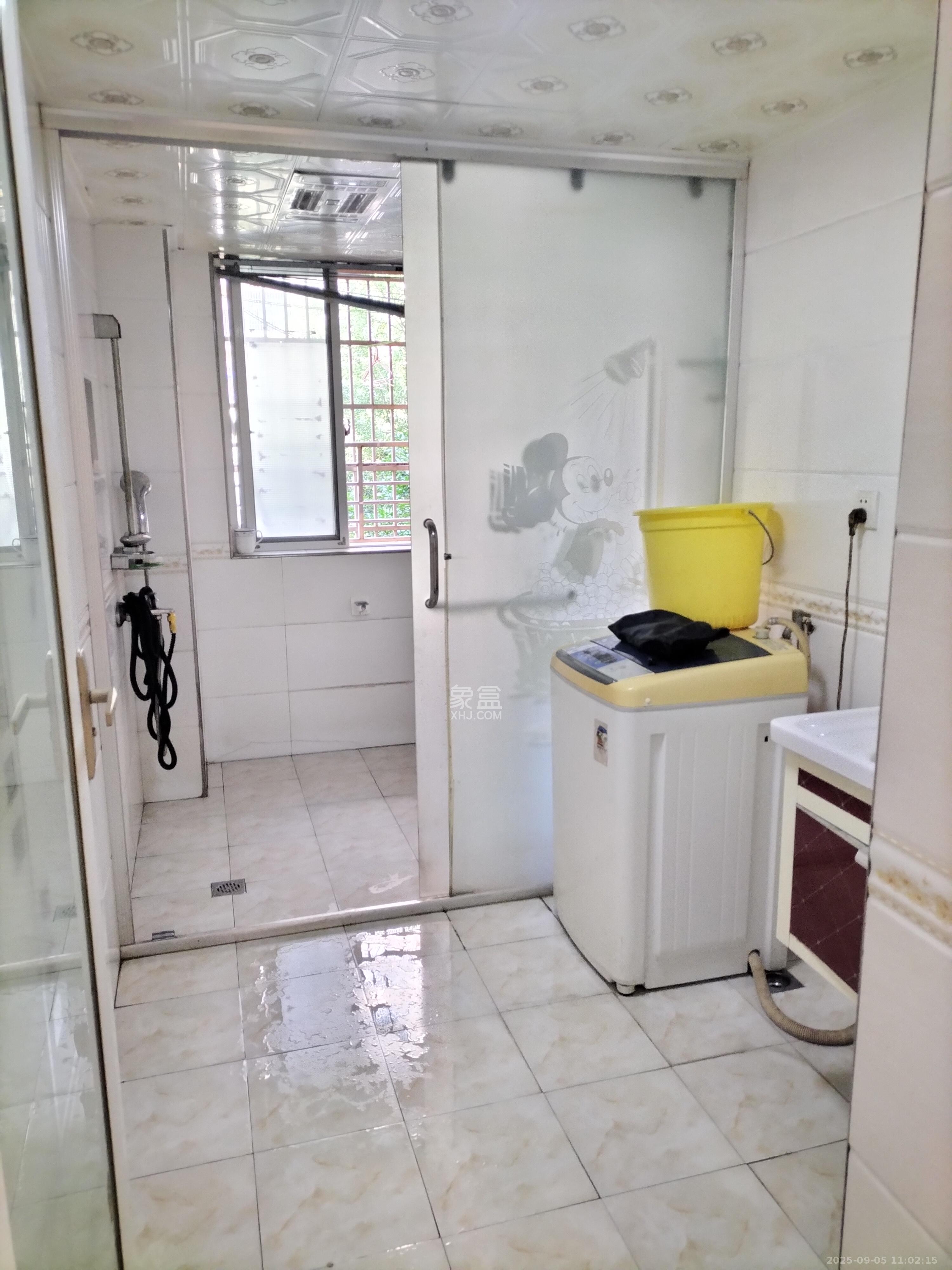 家兴苑  3室2厅1卫    2400.0元/月室内图