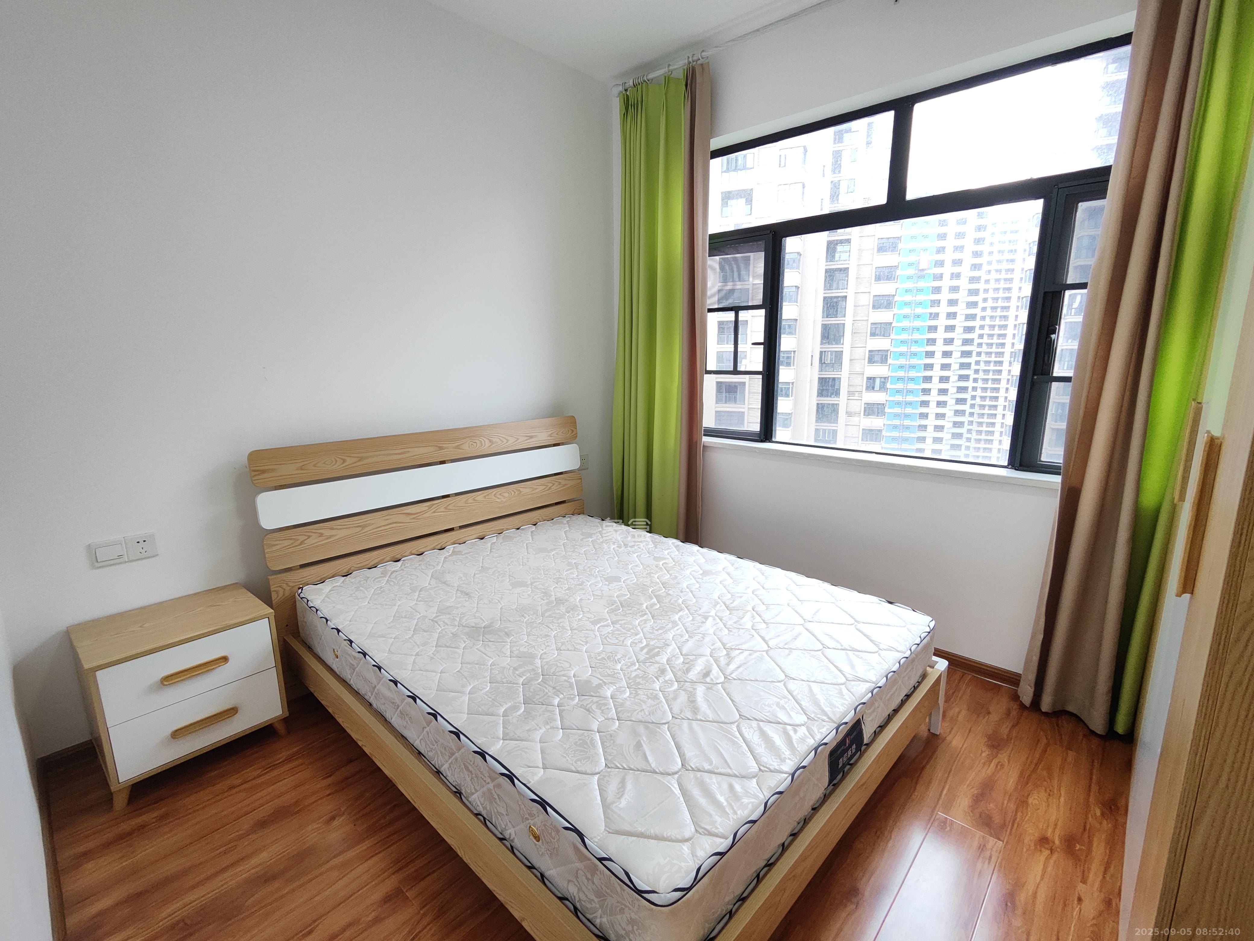 辉煌国际城二期  4室2厅2卫    3200.0元/月 辉煌国际城二期  4室2厅2卫    3200.0元/月室内图