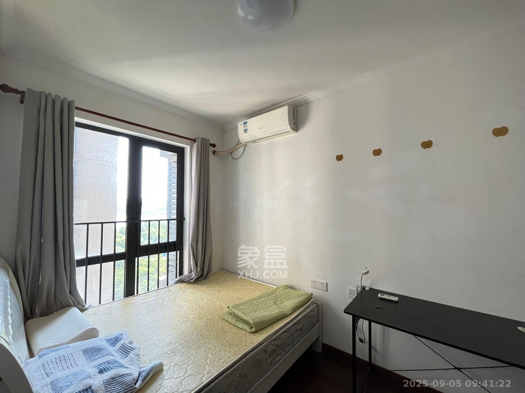 万科金域缇香  3室2厅1卫    3200.0元/月 万科金域缇香  3室2厅1卫    3200.0元/月室内图