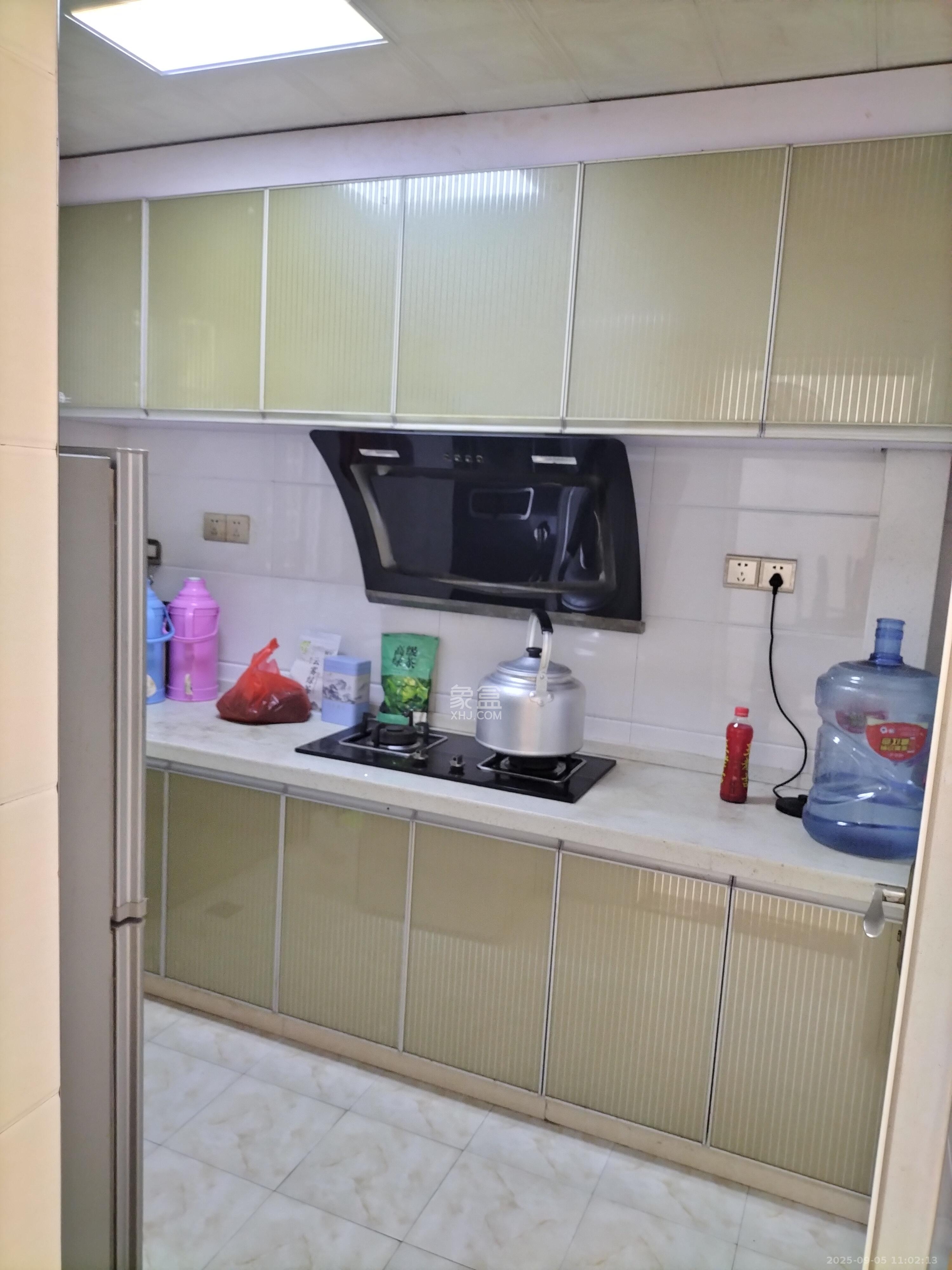 家兴苑  3室2厅1卫    2400.0元/月室内图