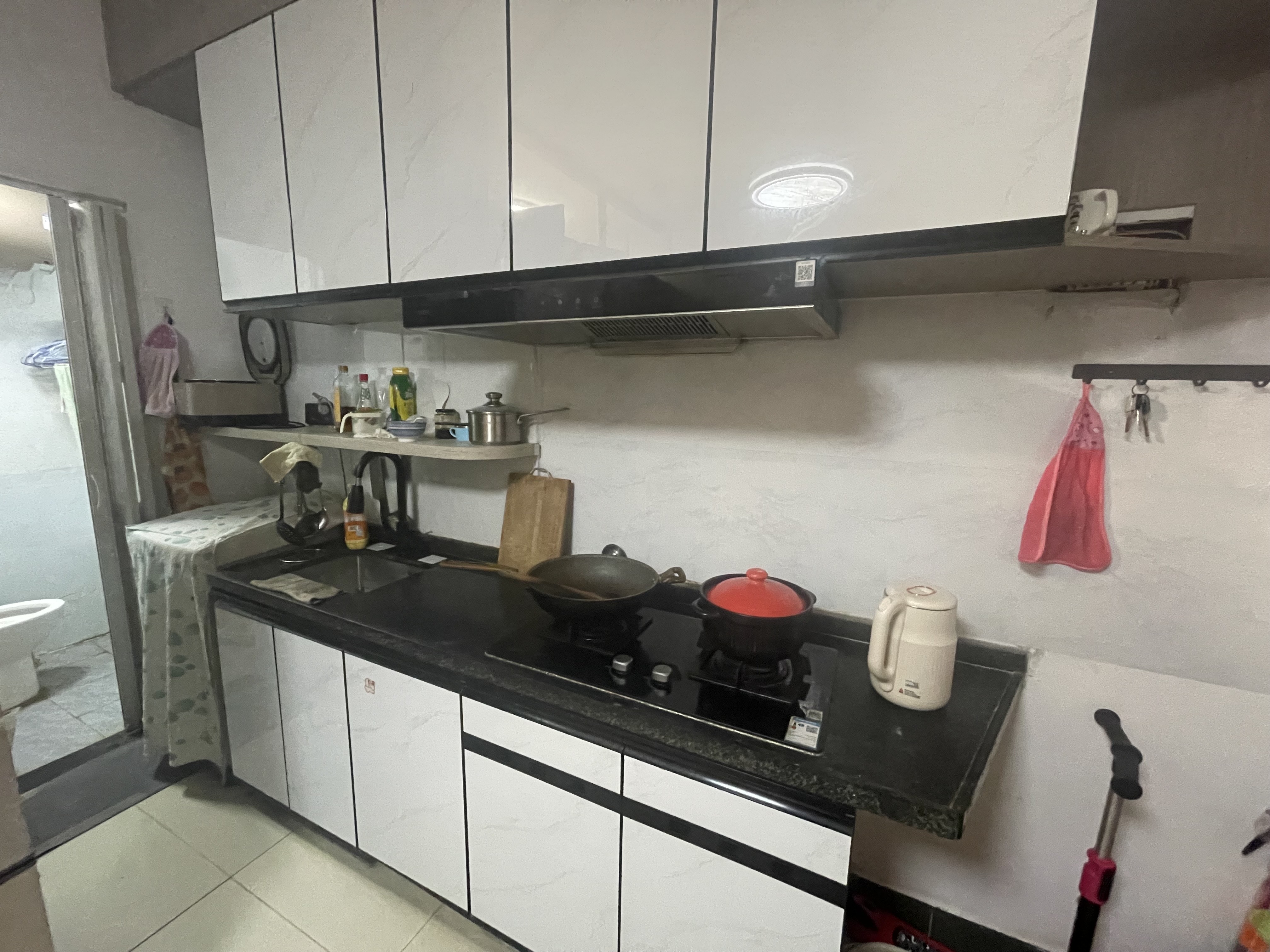 南沙公寓  1室1厅1卫    1300.0元/月 南沙公寓  1室1厅1卫    1300.0元/月室内图