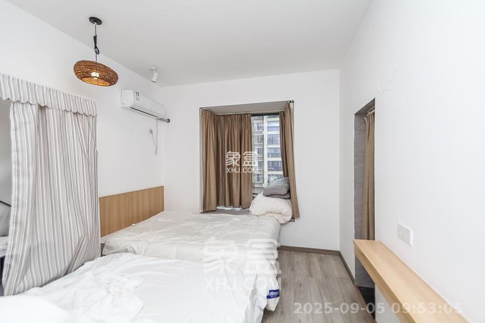 金域南外滩(望江佳园) 3室2厅2卫 4500.0元/月 金域南外滩(望江佳园) 3室2厅2卫 4500.0元/月室内图