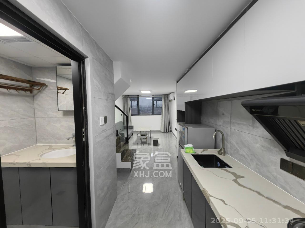 新长海D1站 1室1厅1卫 1300.0元/月 新长海D1站 1室1厅1卫 1300.0元/月室内图