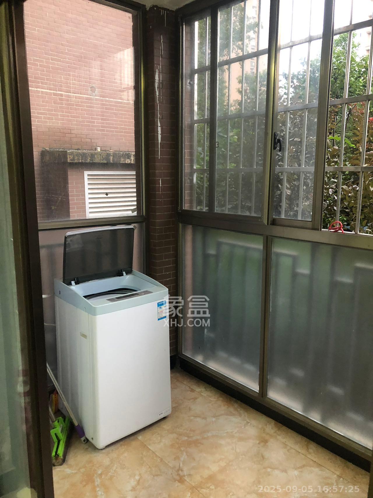 香樟鑫都  1室1厅1卫    850.0元/月室内图