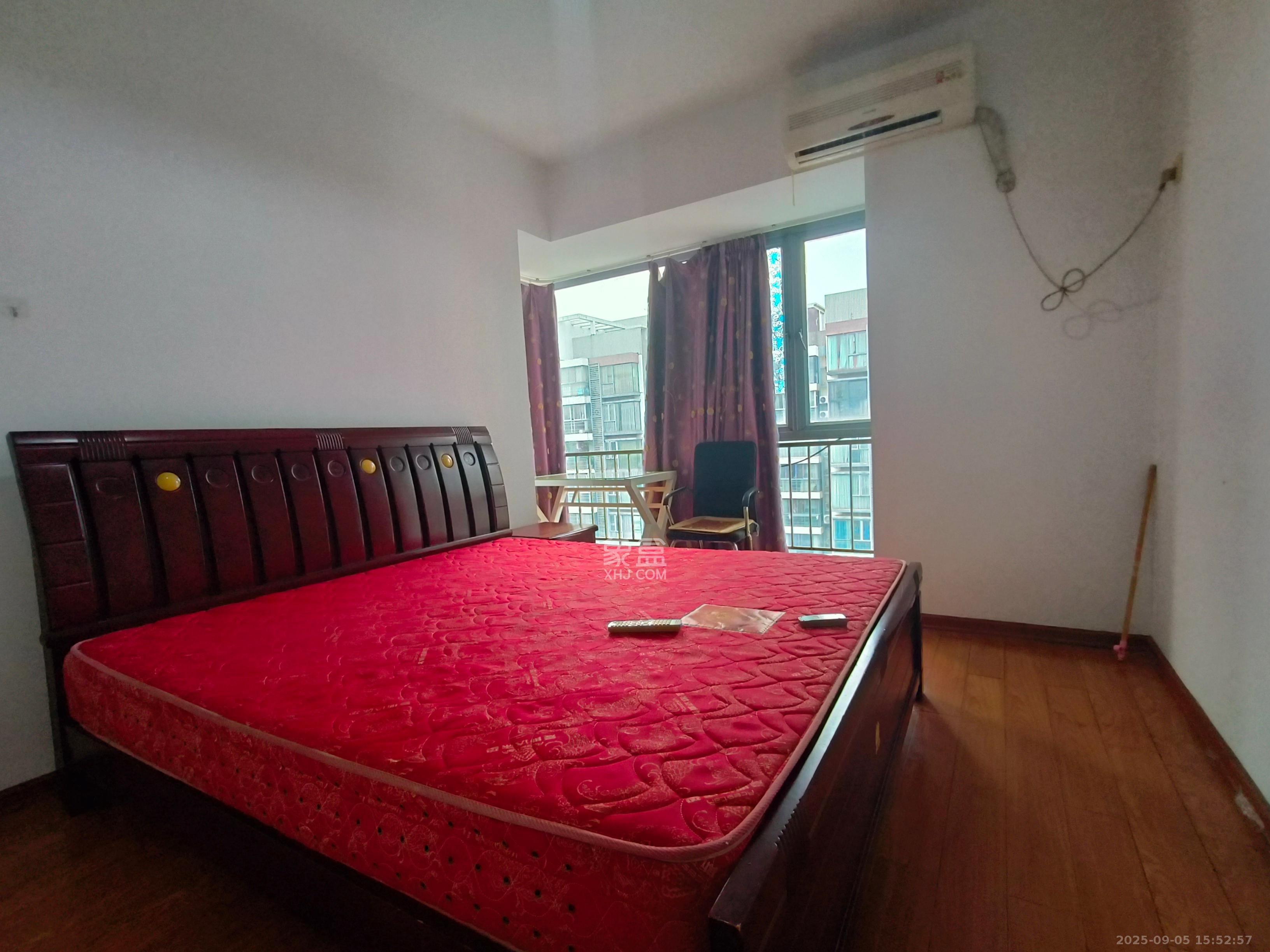 银港水晶城  2室2厅1卫    1800.0元/月室内图