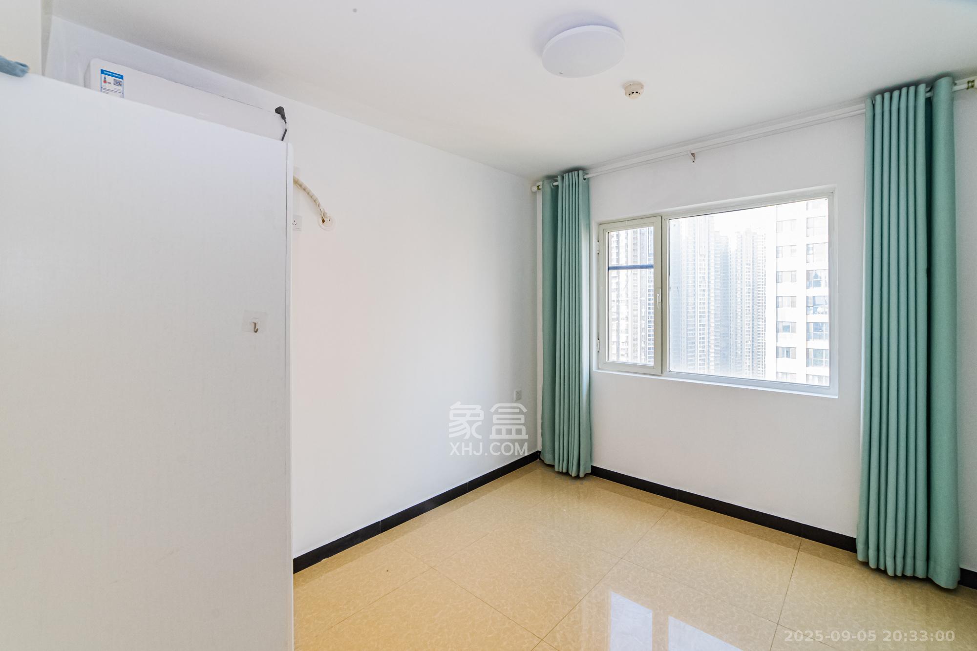 北辰三角洲E6区  4室2厅2卫    205.0万卧室