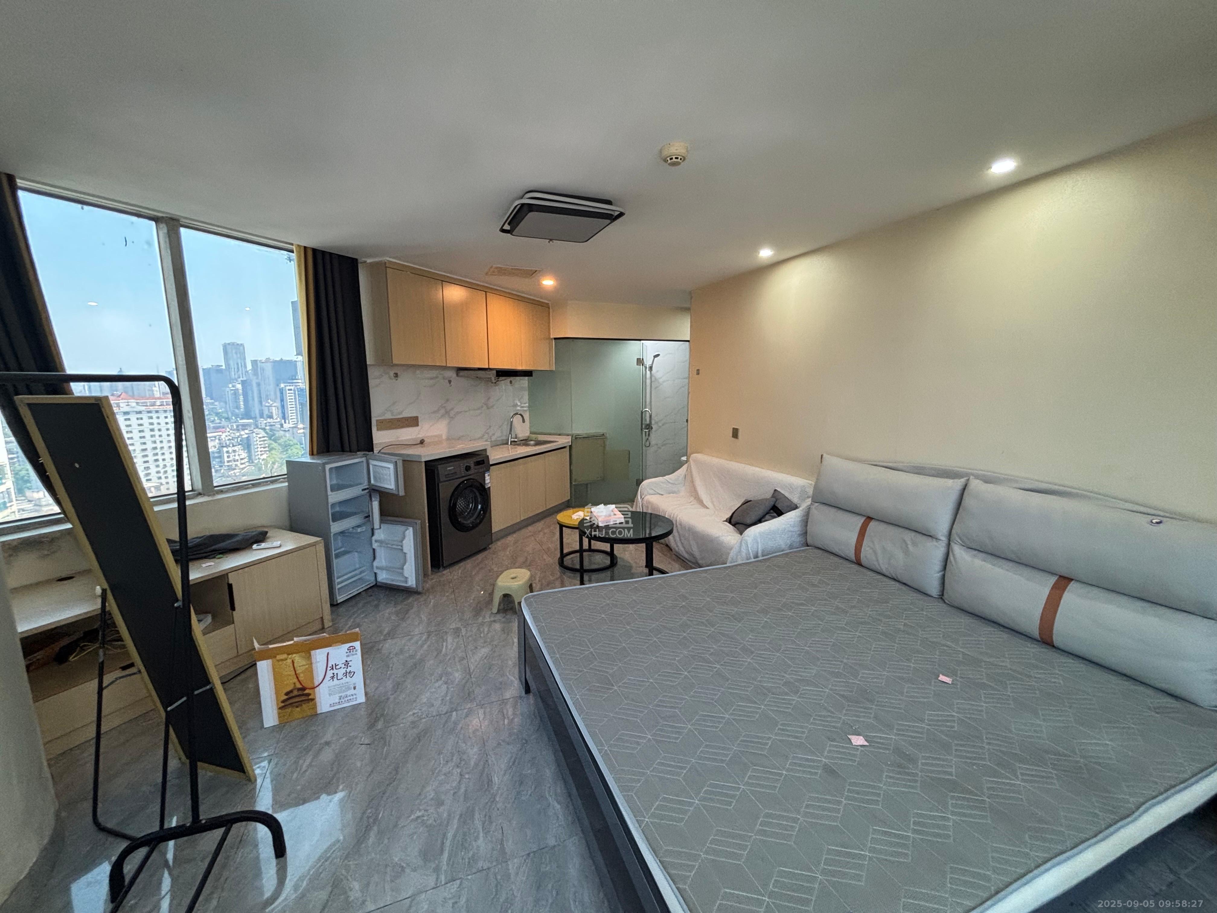 佳程C+公寓 1室1厅1卫 1700.0元/月 佳程C+公寓 1室1厅1卫 1700.0元/月室内图