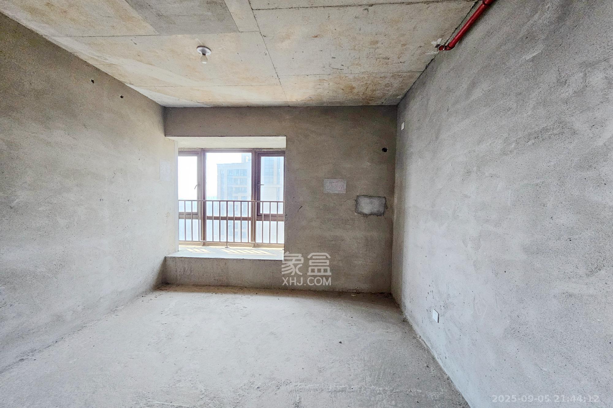 明昇壹城(明昇时代广场)二期 4室2厅2卫 175.0万 明昇壹城(明昇时代广场)二期 4室2厅2卫 175.0万卧室