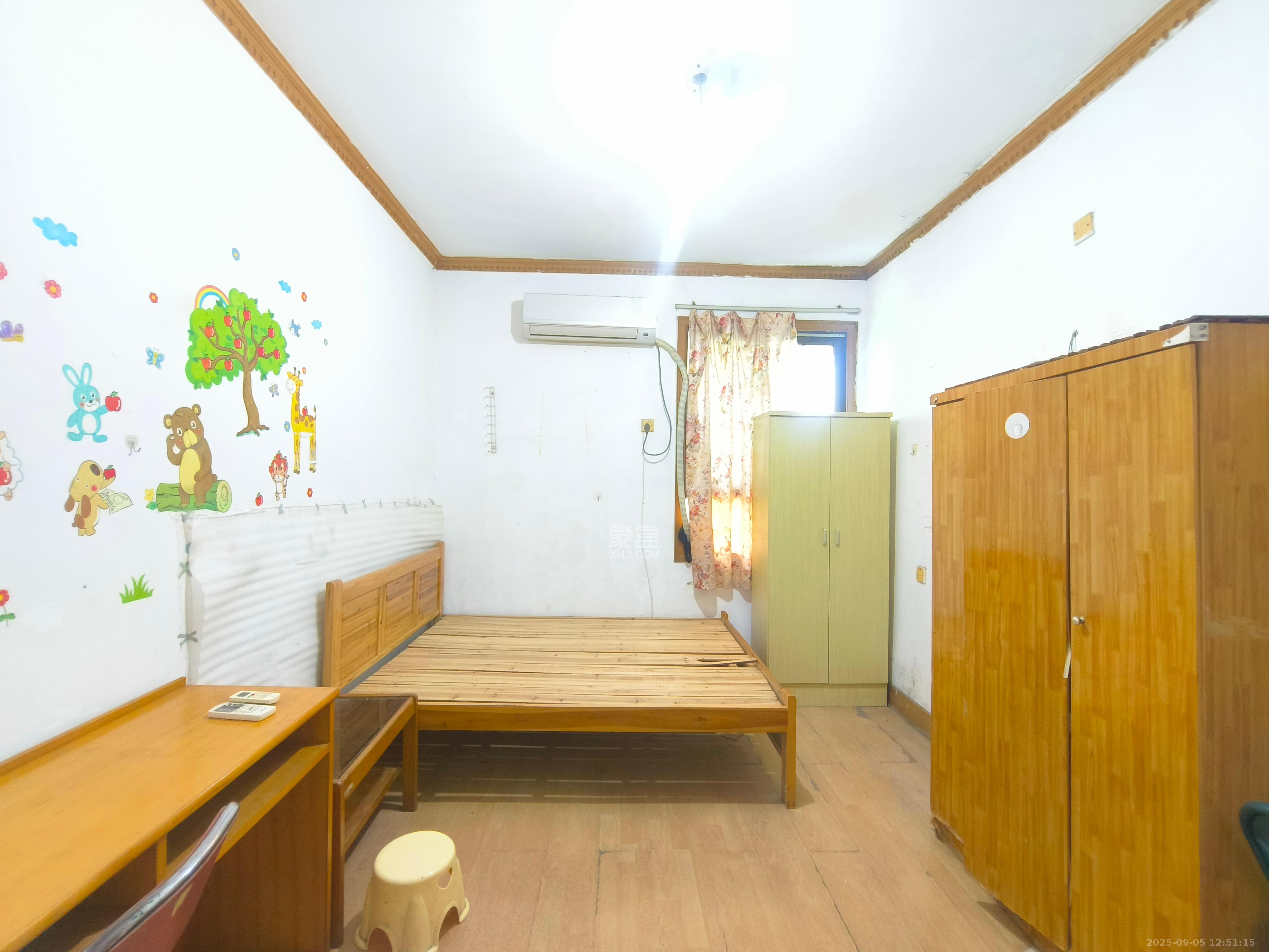 富雅坪社区（红墙巷）  3室1厅1卫    1880.0元/月室内图