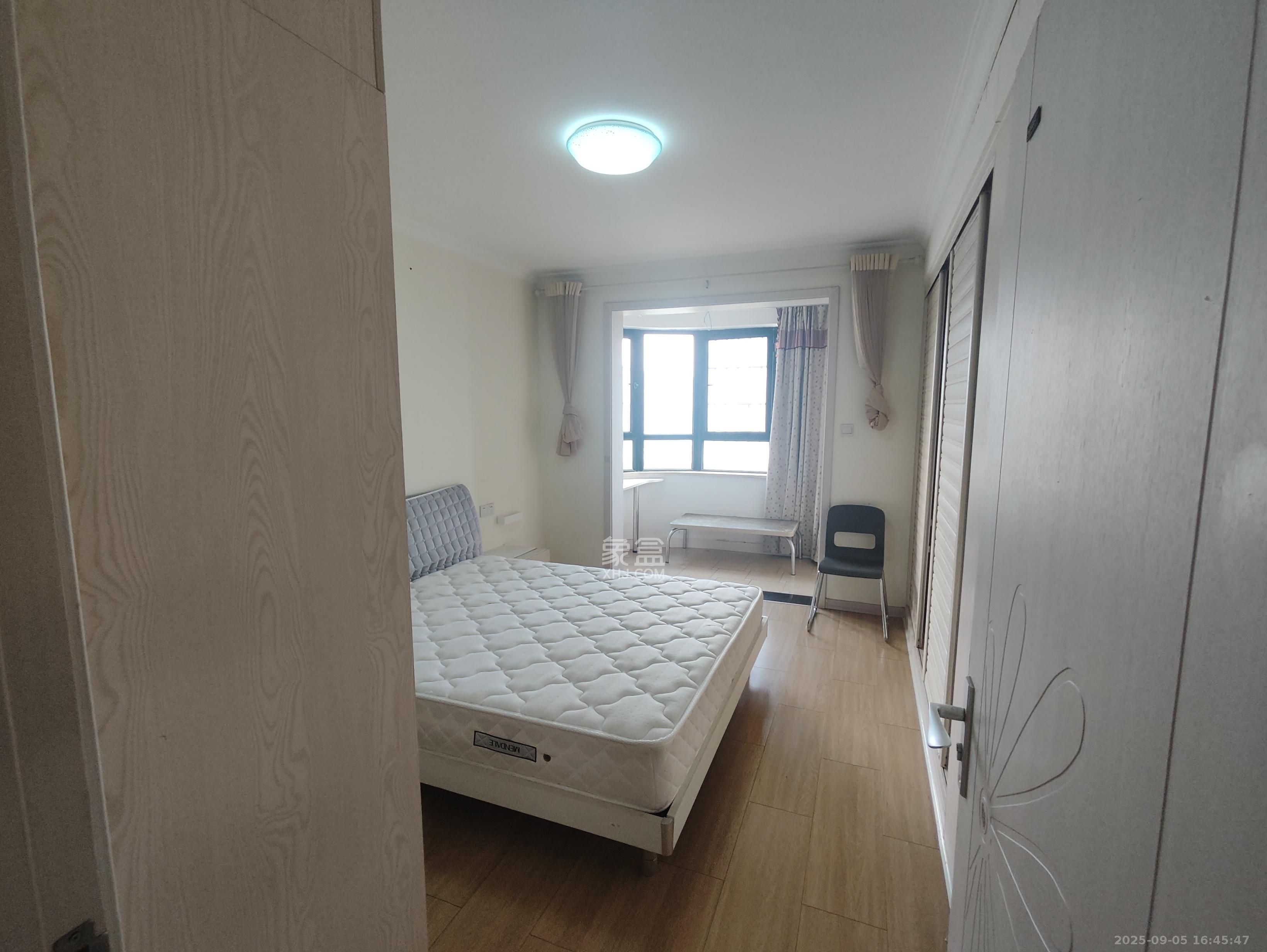 南国新城 2室2厅1卫 2000.0元/月 南国新城 2室2厅1卫 2000.0元/月室内图