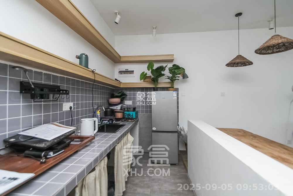 金域南外滩（望江佳园）  3室2厅2卫    4500.0元/月室内图