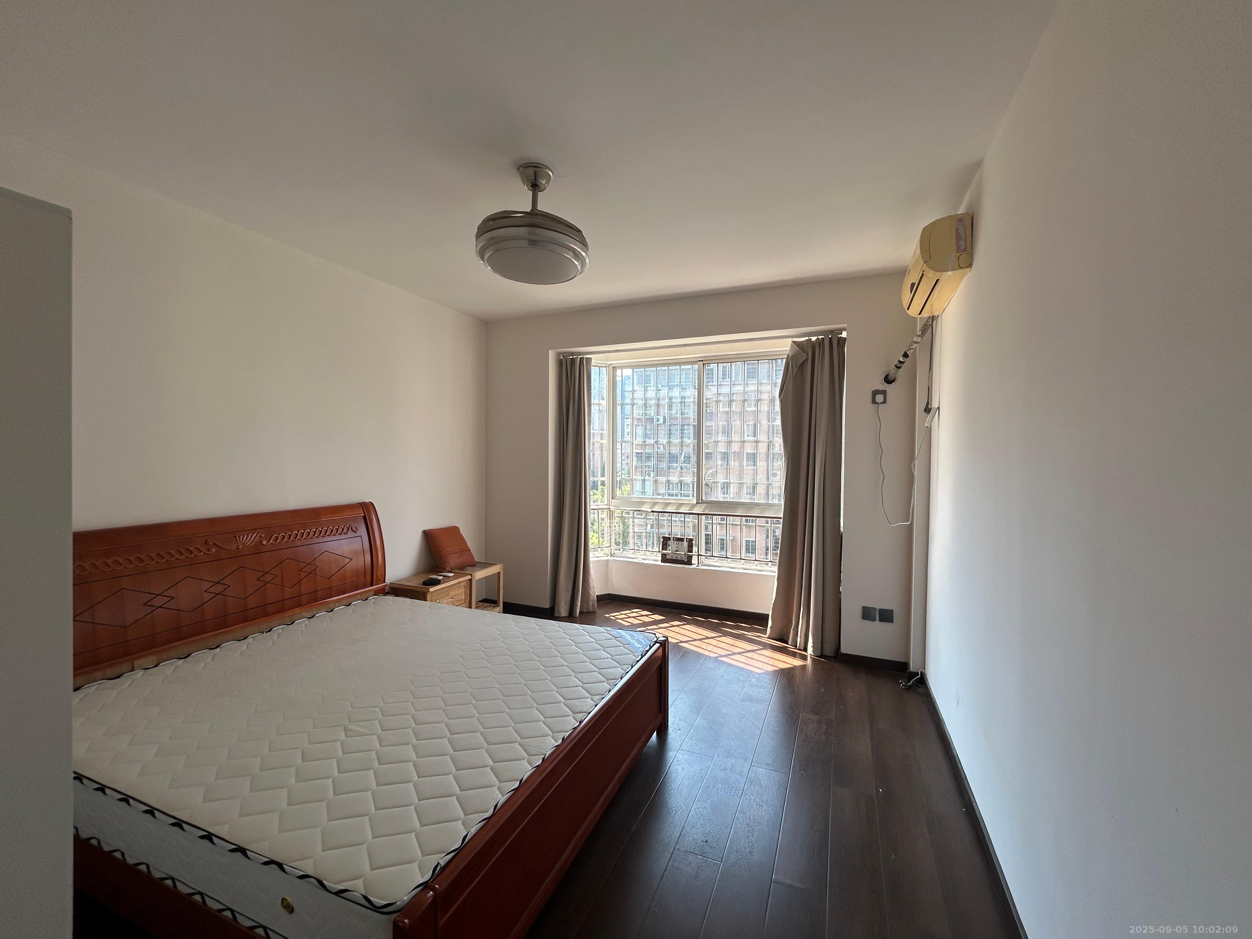 福乐康城 3室2厅1卫 2600.0元/月 福乐康城 3室2厅1卫 2600.0元/月室内图