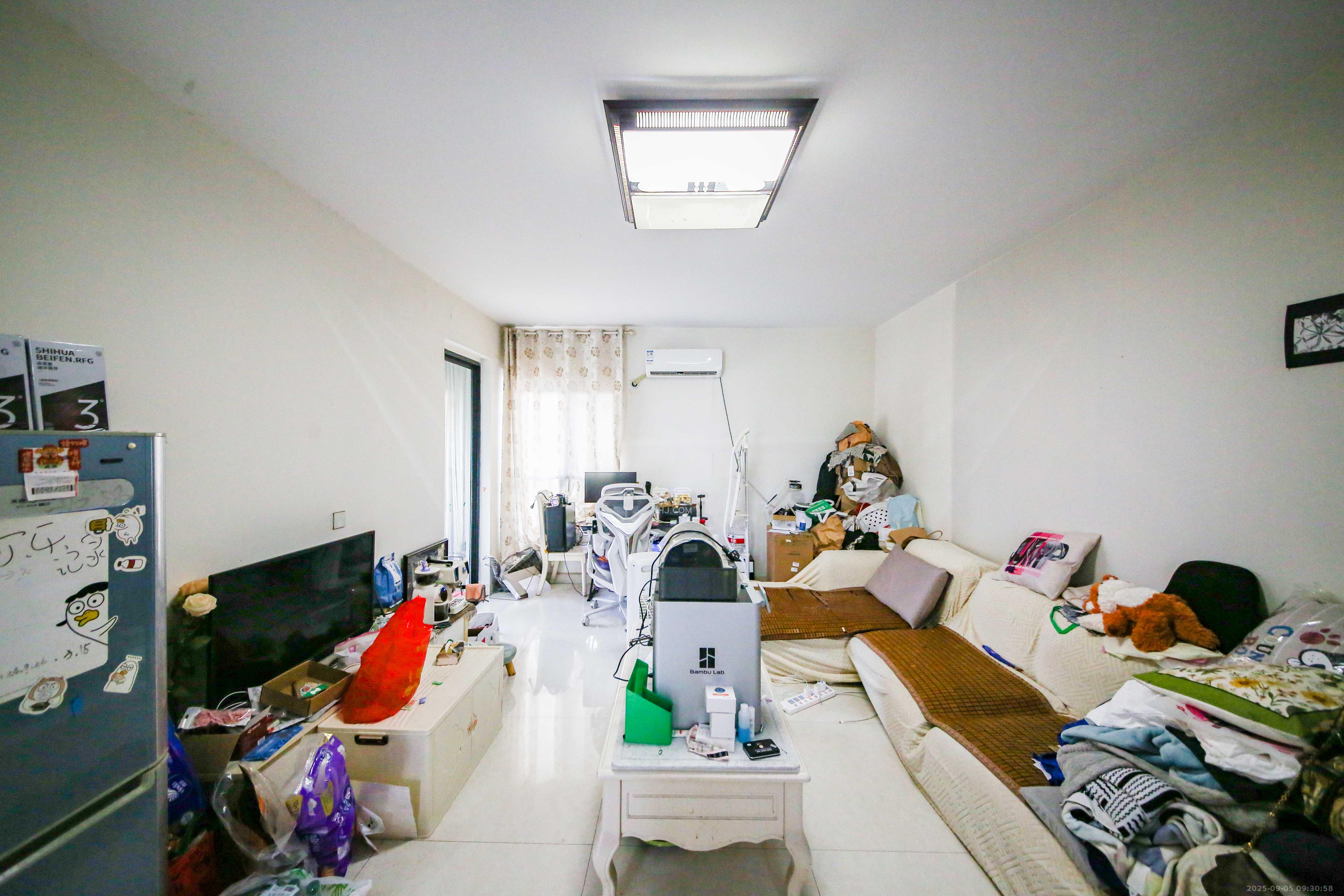 钱隆学府一、二期  2室2厅1卫    79.0万客厅