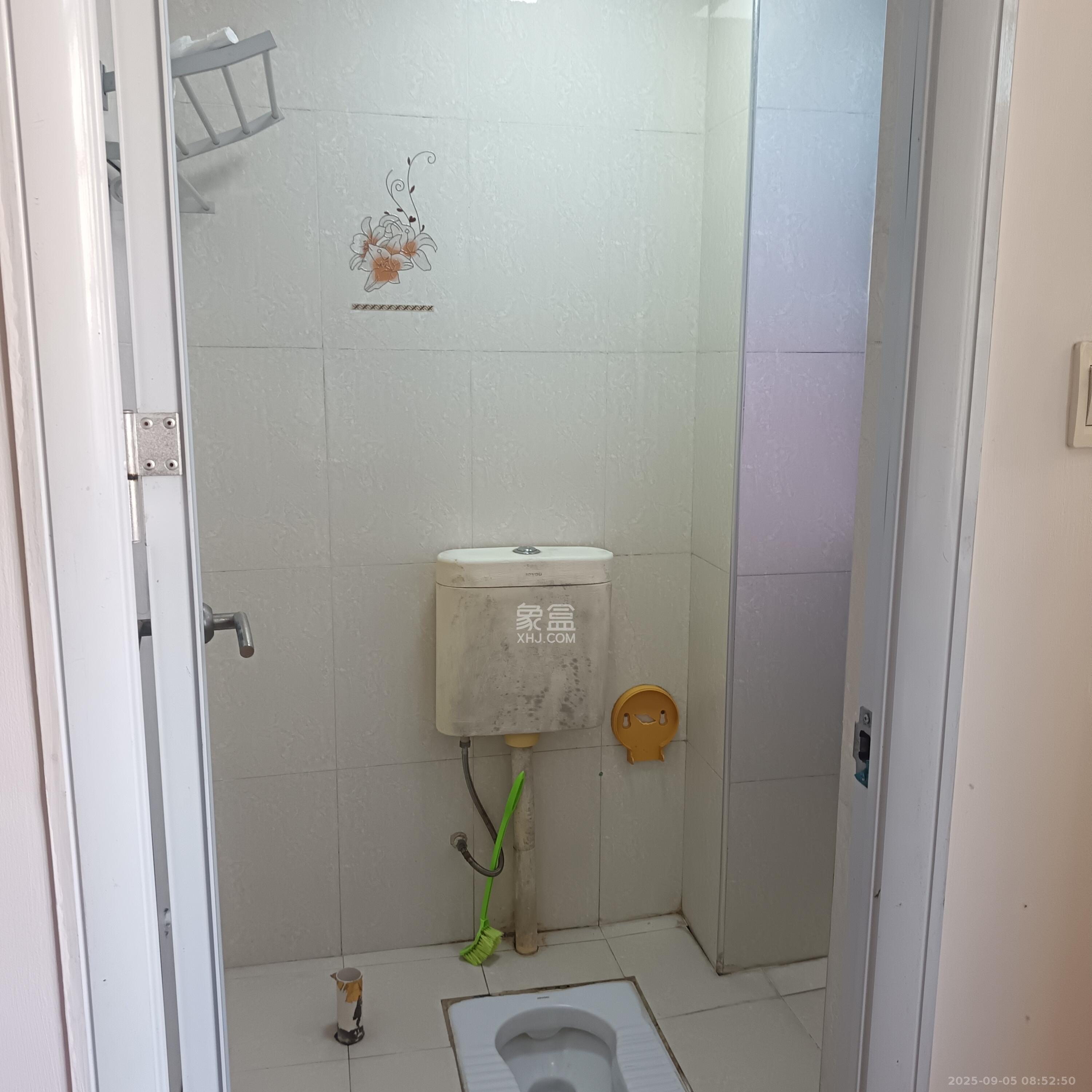 星沙国际物流园/泉星社区  3室2厅3卫    1600.0元/月 星沙国际物流园/泉星社区  3室2厅3卫    1600.0元/月室内图