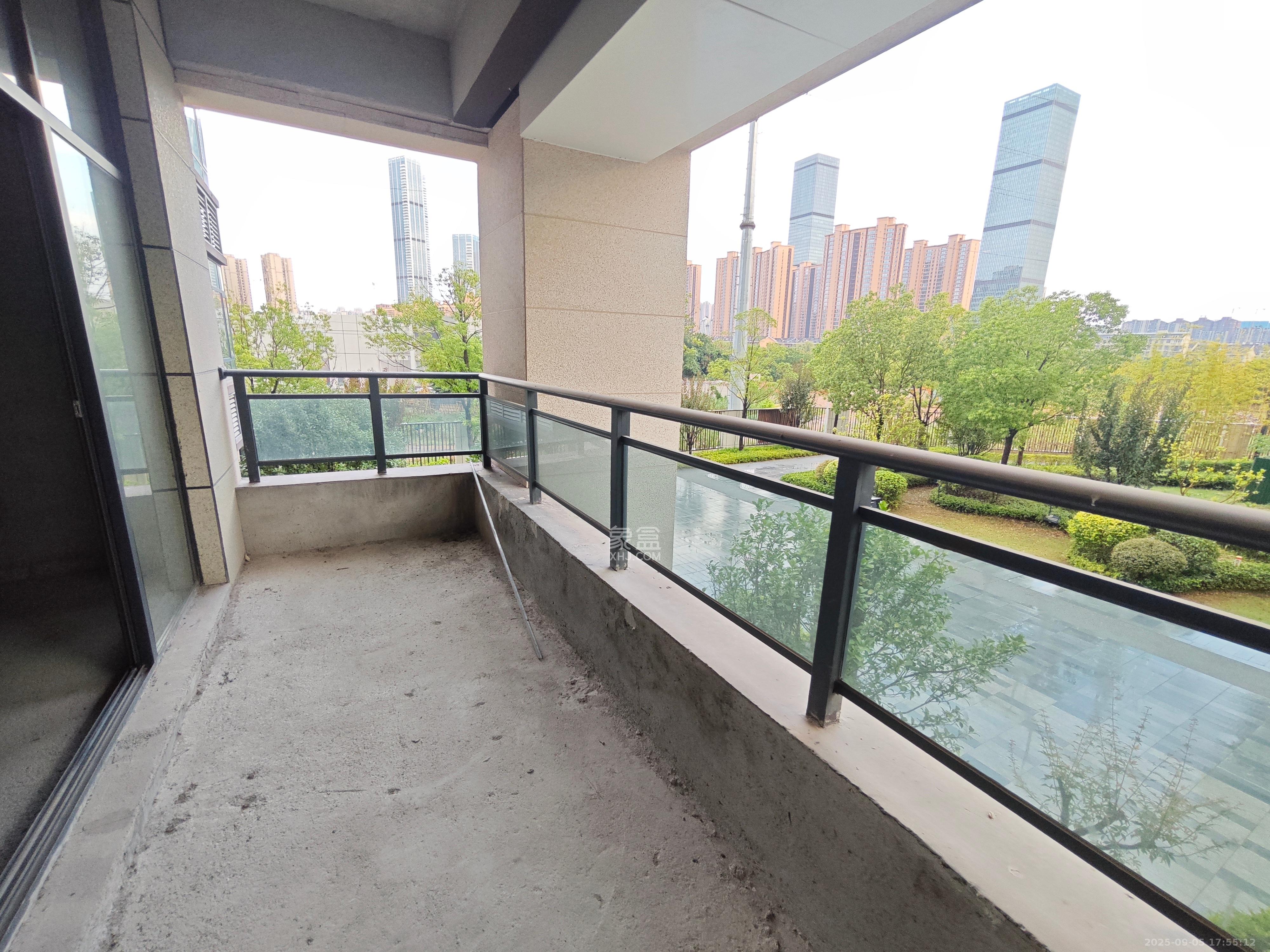 宝能公馆(美联天骄城五期)  4室2厅4卫    2500.0元/月 宝能公馆(美联天骄城五期)  4室2厅4卫    2500.0元/月室内图