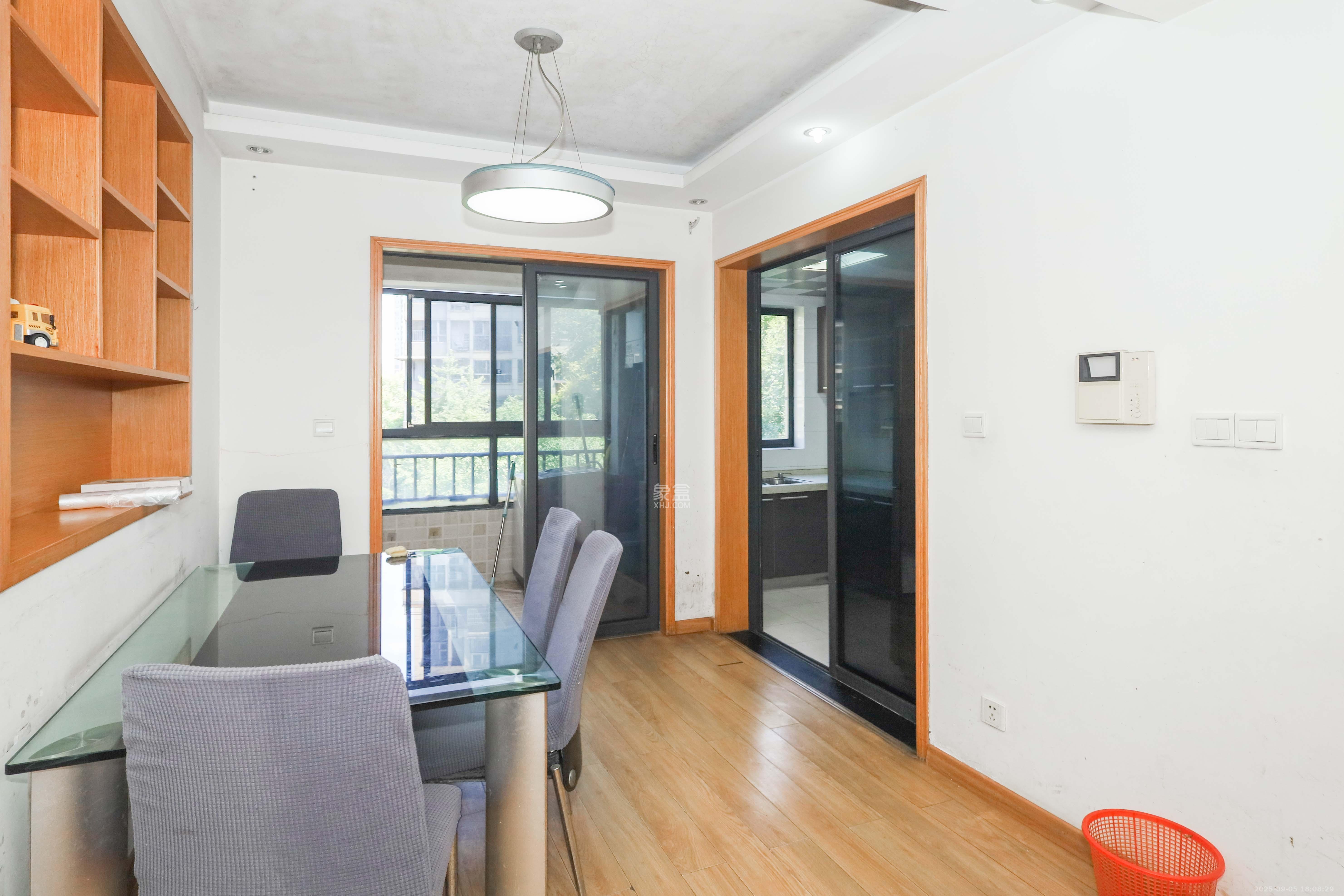 保利麓谷林语A区  3室2厅1卫    88.8万其他