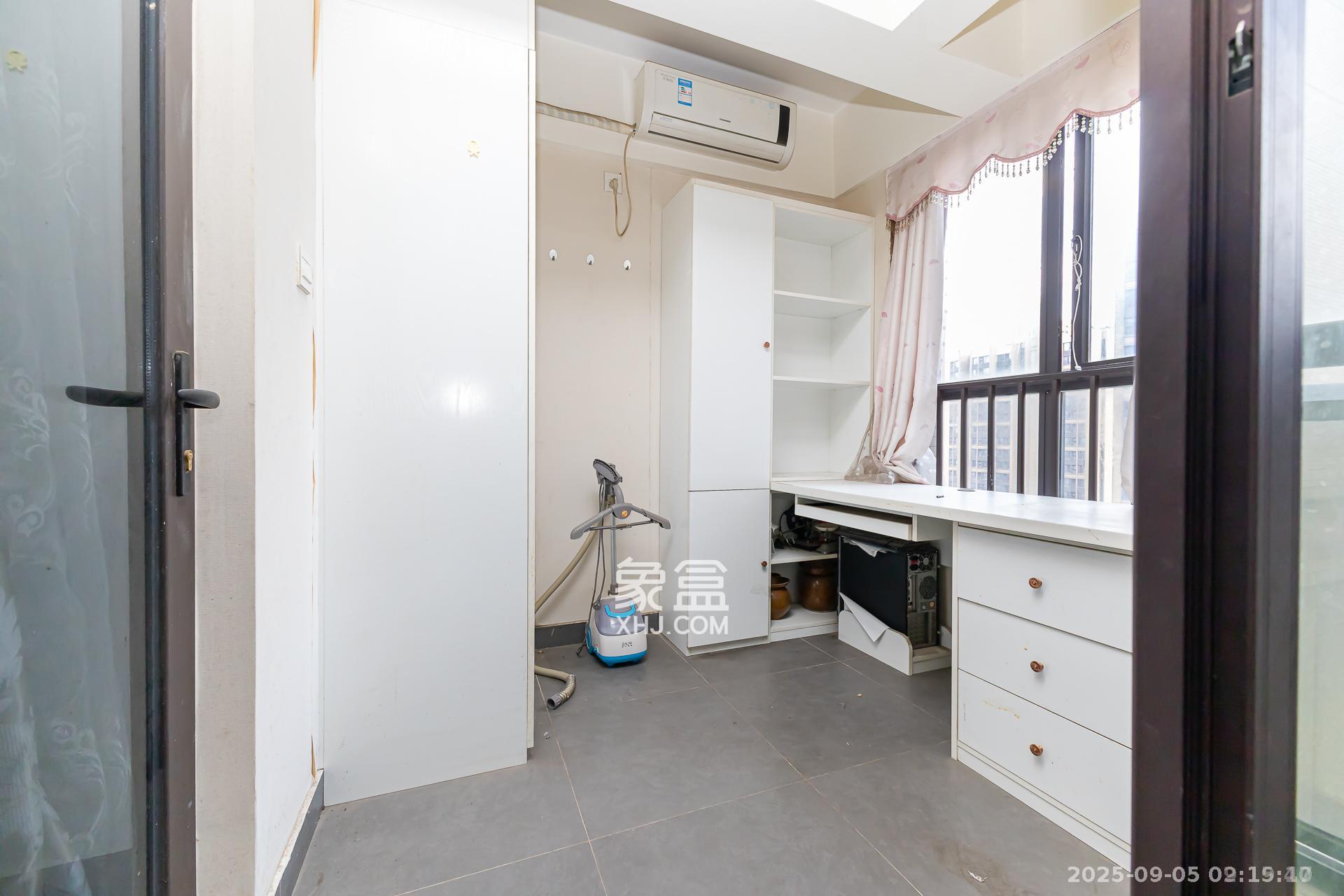 时代倾城一期  3室2厅2卫    2200.0元/月室内图