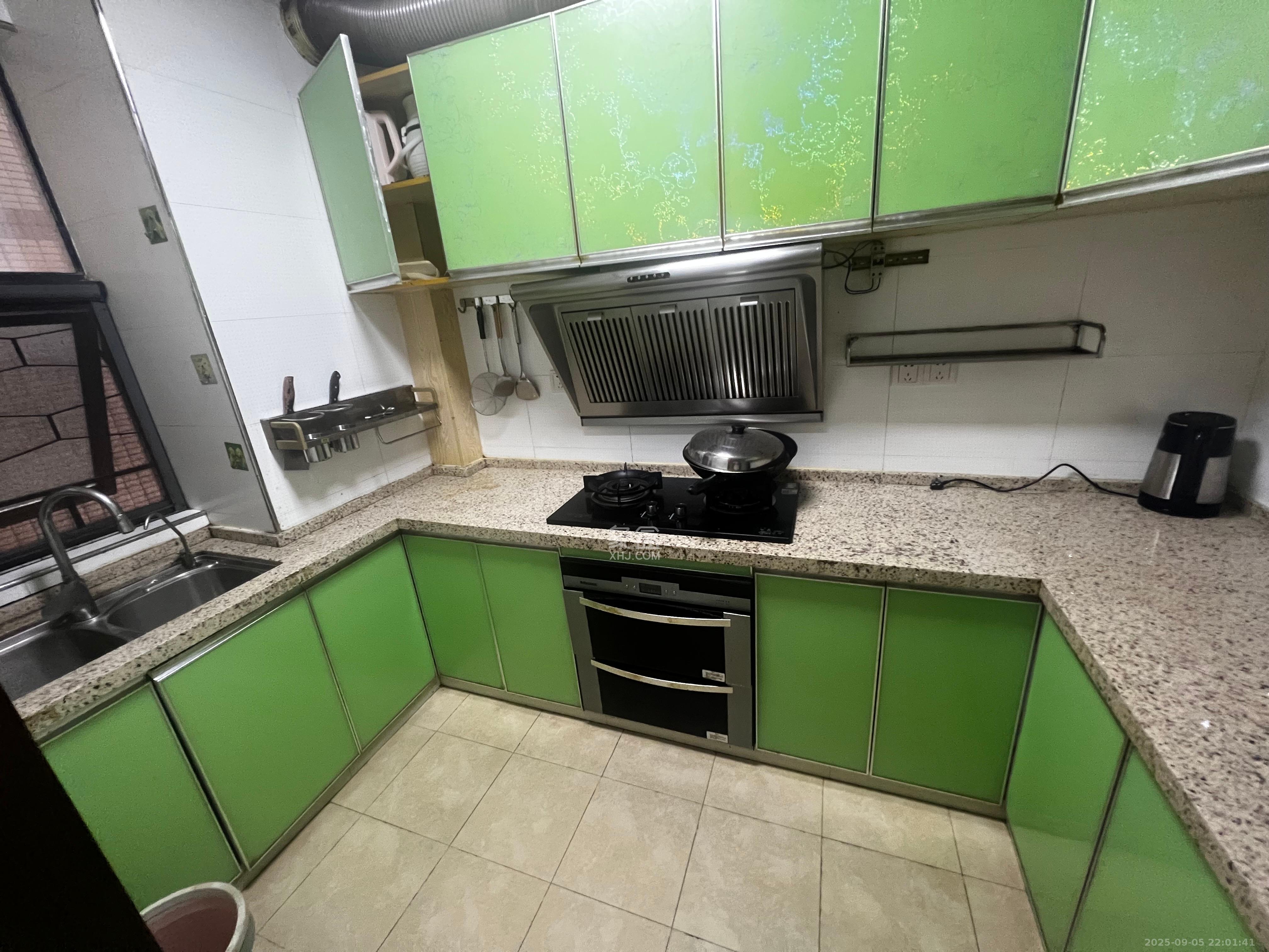 鸿基橄榄君庭  4室2厅2卫    3000.0元/月室内图