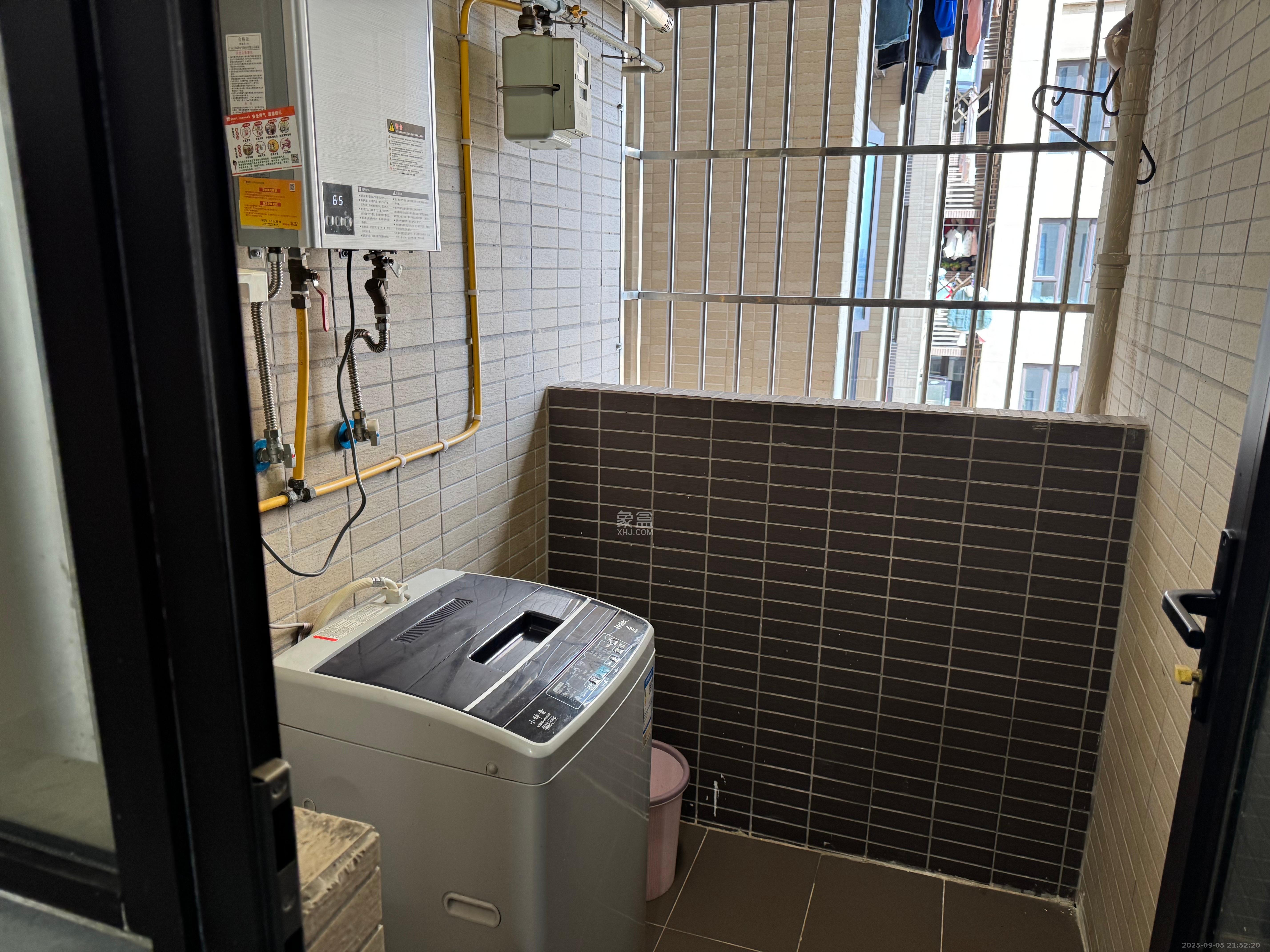 时代倾城二期  2室2厅1卫   2000.00元/月室内图