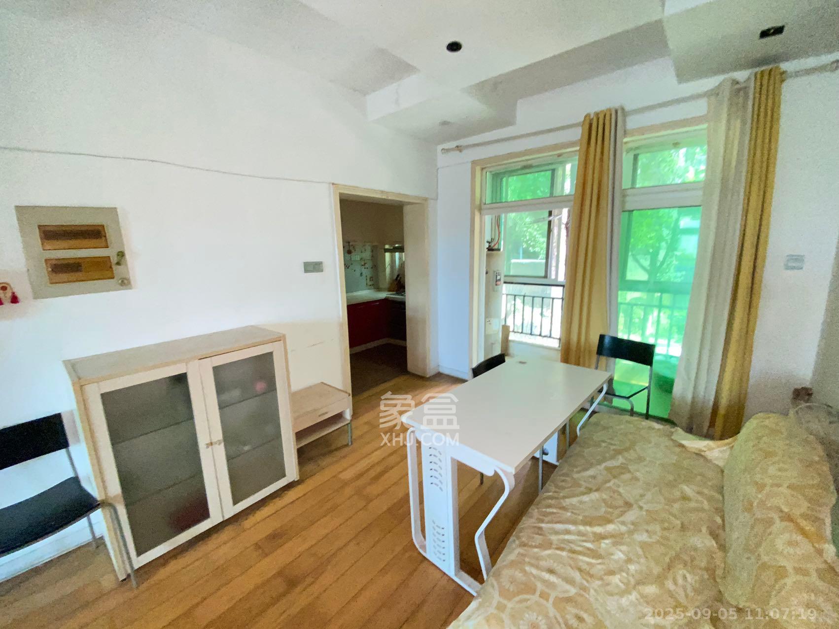 圣爵菲斯  3室2厅2卫    2300.0元/月 圣爵菲斯  3室2厅2卫    2300.0元/月室内图