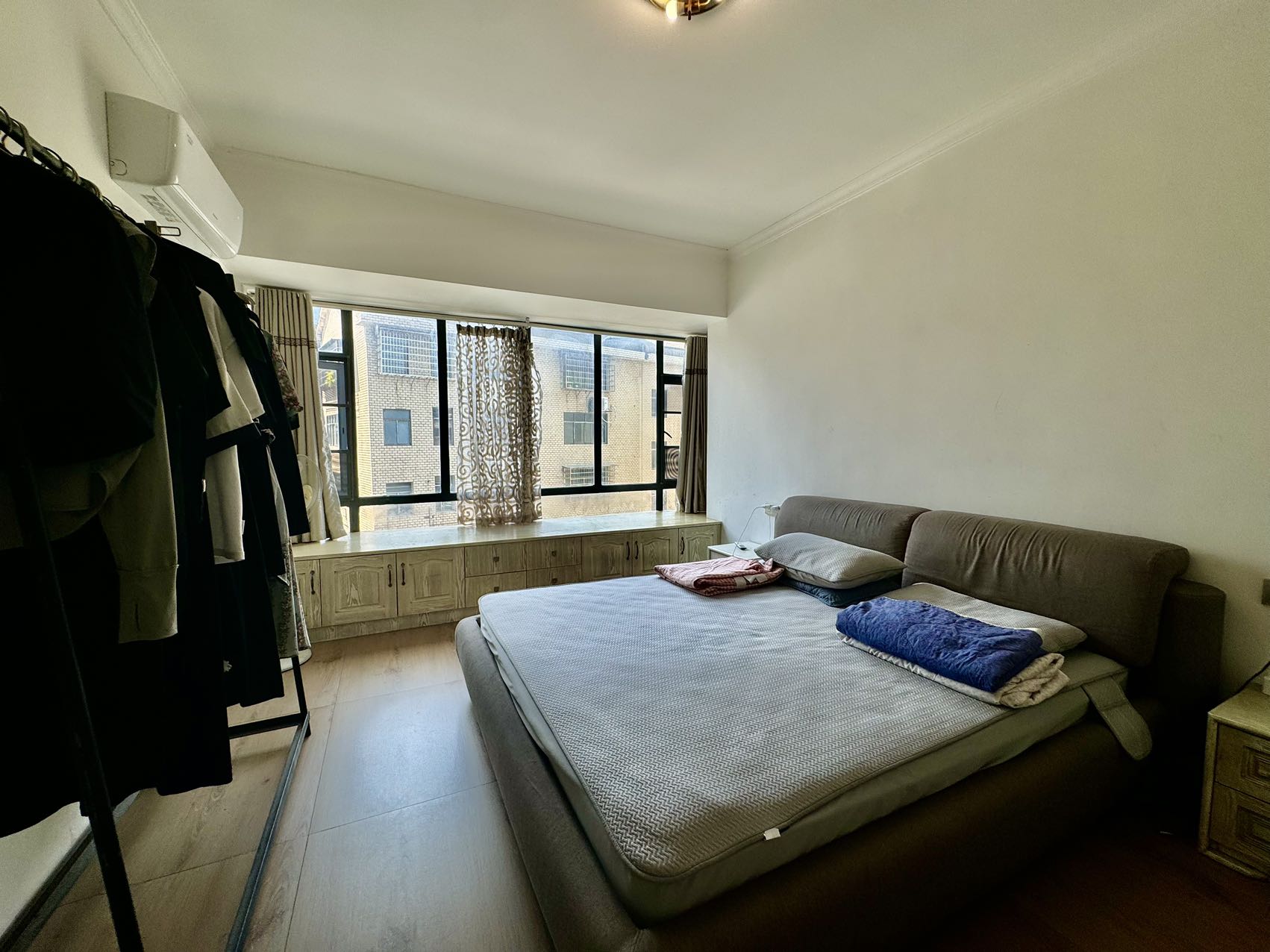 雄森国际  4室2厅2卫    69.8万