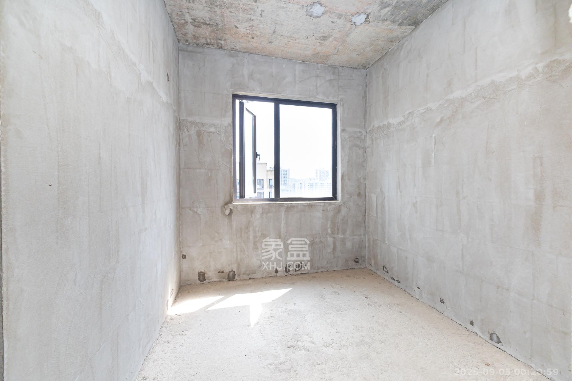 勤诚达境界城  3室2厅1卫    55.0万卧室